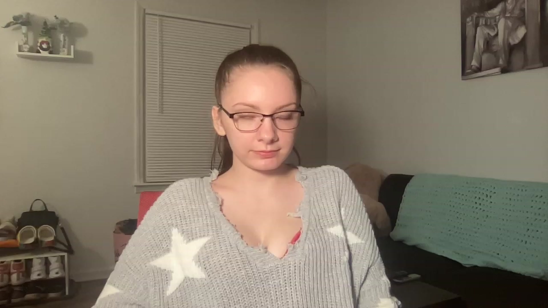 Gallery image thumbnail from Itslizzy22's myfreecams stream on, 12/30/2022, 02:39 image 10 of 20