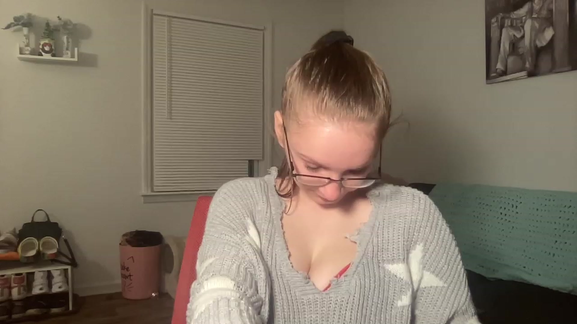 Gallery image thumbnail from Itslizzy22's myfreecams stream on, 12/30/2022, 02:39 image 9 of 20