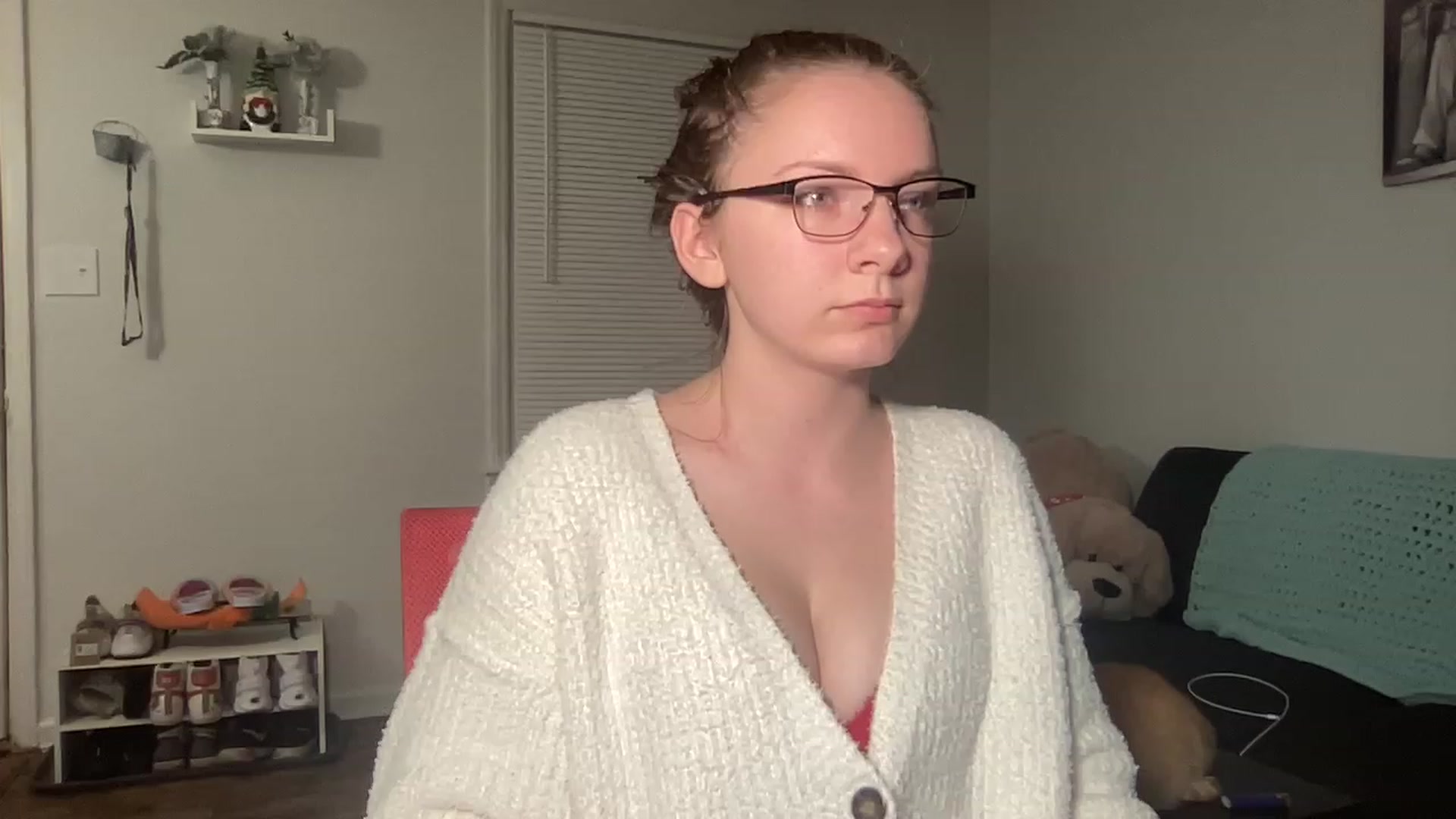 Gallery image thumbnail from Itslizzy22's myfreecams stream on, 01/03/2023, 04:39 image 19 of 20