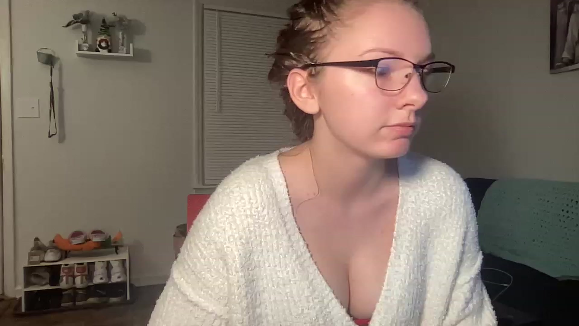 Gallery image thumbnail from Itslizzy22's myfreecams stream on, 01/03/2023, 04:39 image 12 of 20