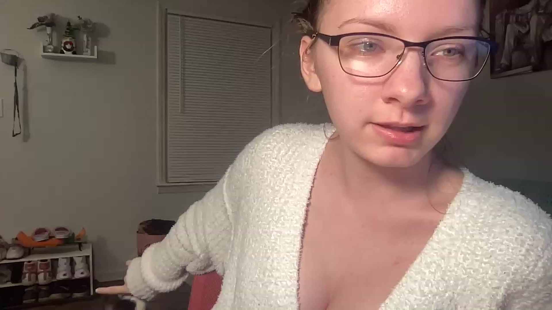 Gallery image thumbnail from Itslizzy22's myfreecams stream on, 01/03/2023, 04:39 image 2 of 20