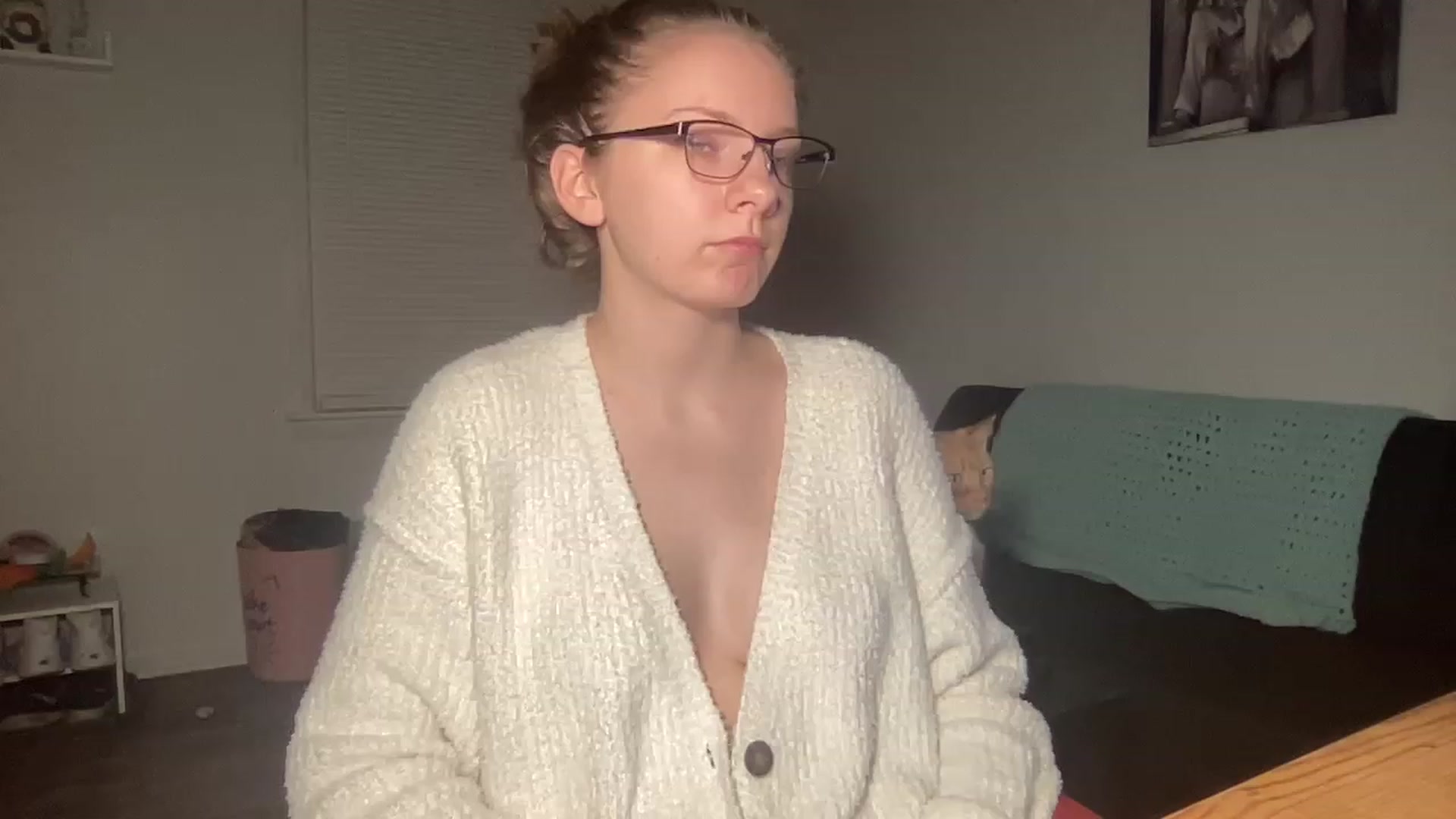 Gallery image thumbnail from Itslizzy22's myfreecams stream on, 01/03/2023, 23:42 image 2 of 20