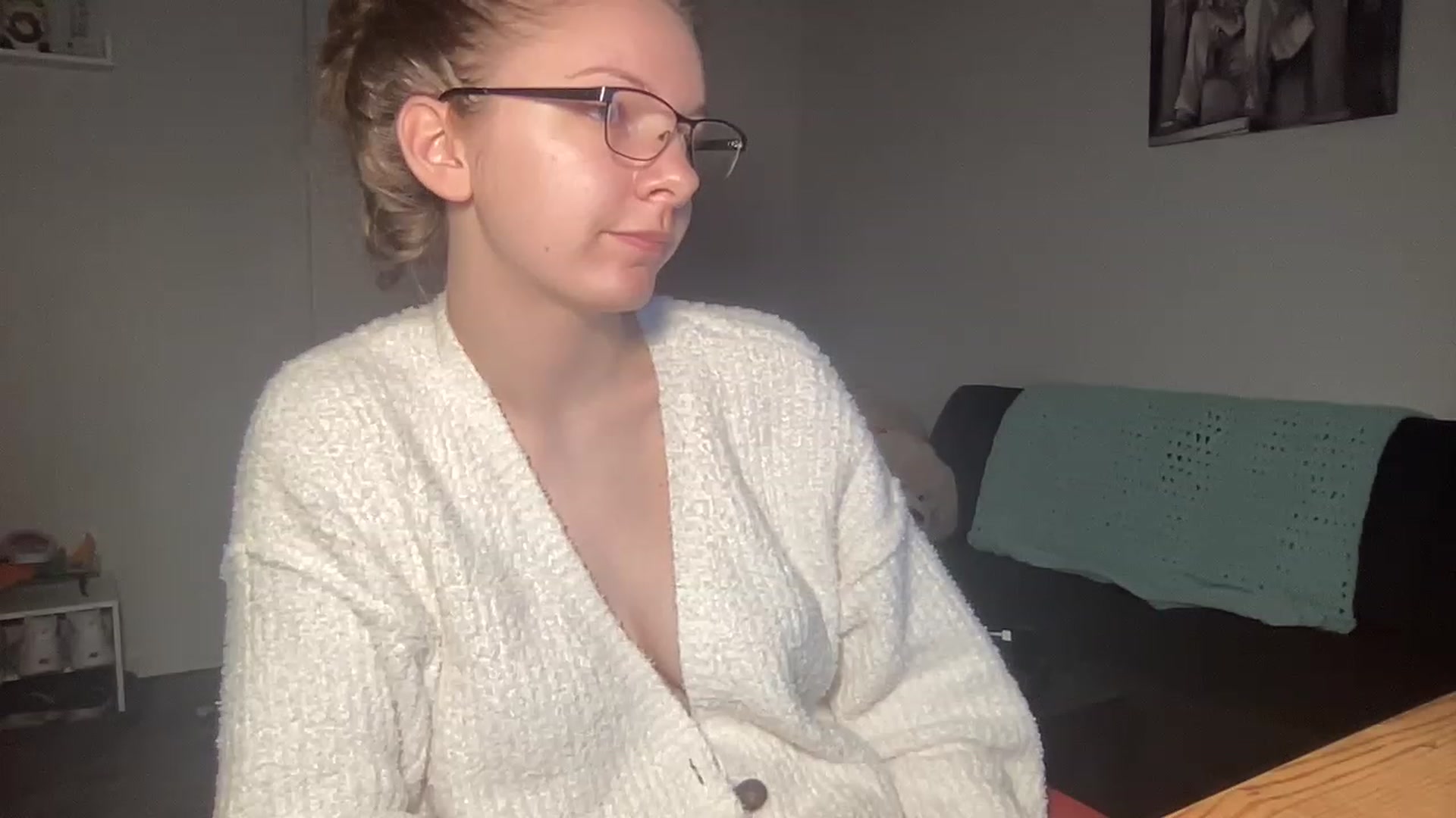Gallery image thumbnail from Itslizzy22's myfreecams stream on, 01/03/2023, 23:42 image 20 of 20
