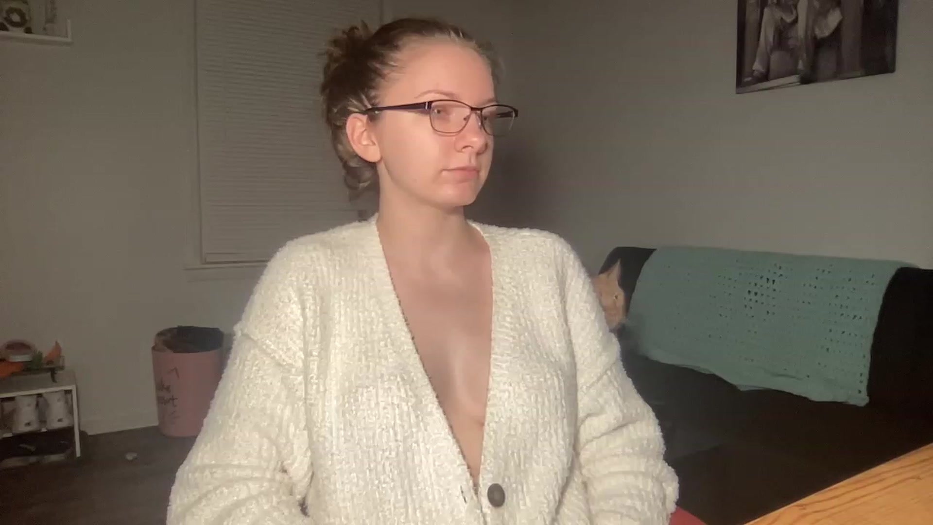 Gallery image thumbnail from Itslizzy22's myfreecams stream on, 01/03/2023, 23:42 image 10 of 20
