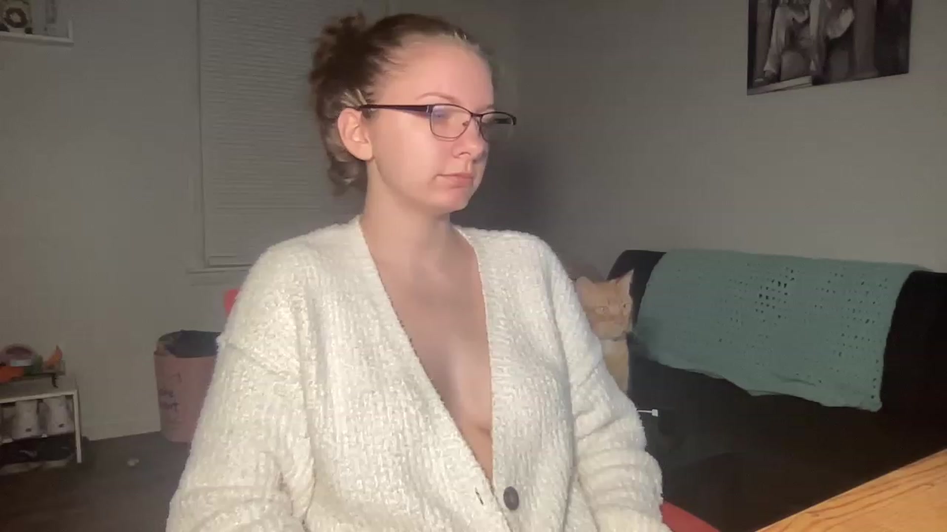 Gallery image thumbnail from Itslizzy22's myfreecams stream on, 01/03/2023, 23:42 image 9 of 20