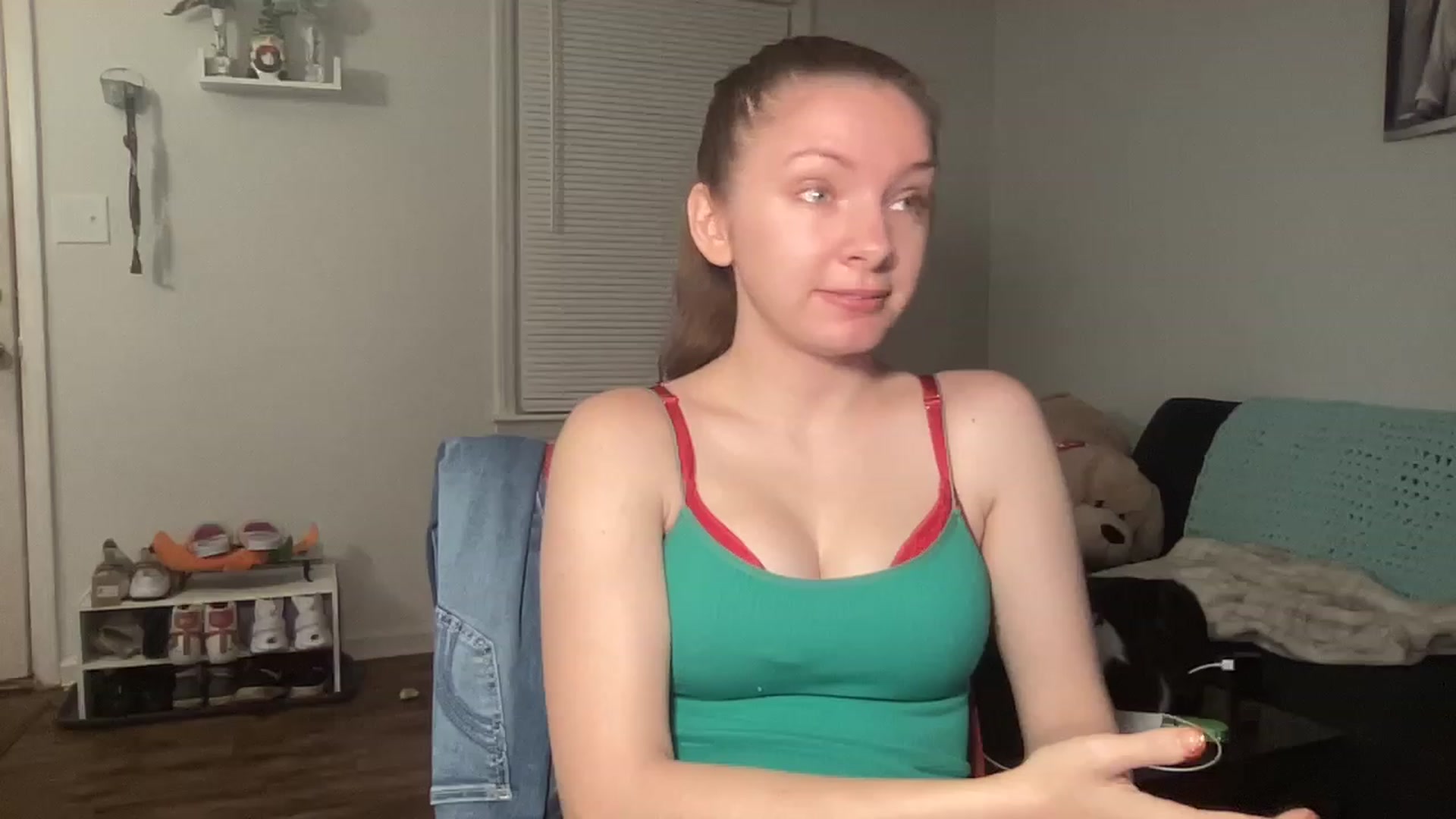 Gallery image thumbnail from Itslizzy22's myfreecams stream on, 01/05/2023, 02:04 image 12 of 20