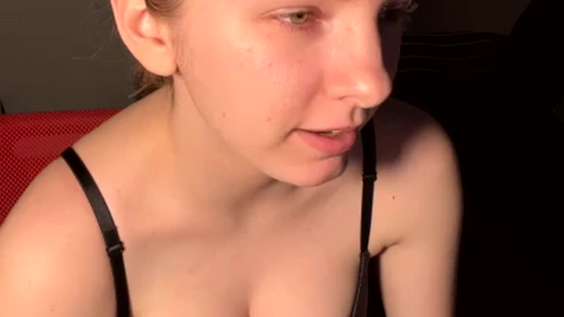 Gallery image thumbnail from Itslizzy22's myfreecams stream on, 02/13/2023, 05:09 image 19 of 20