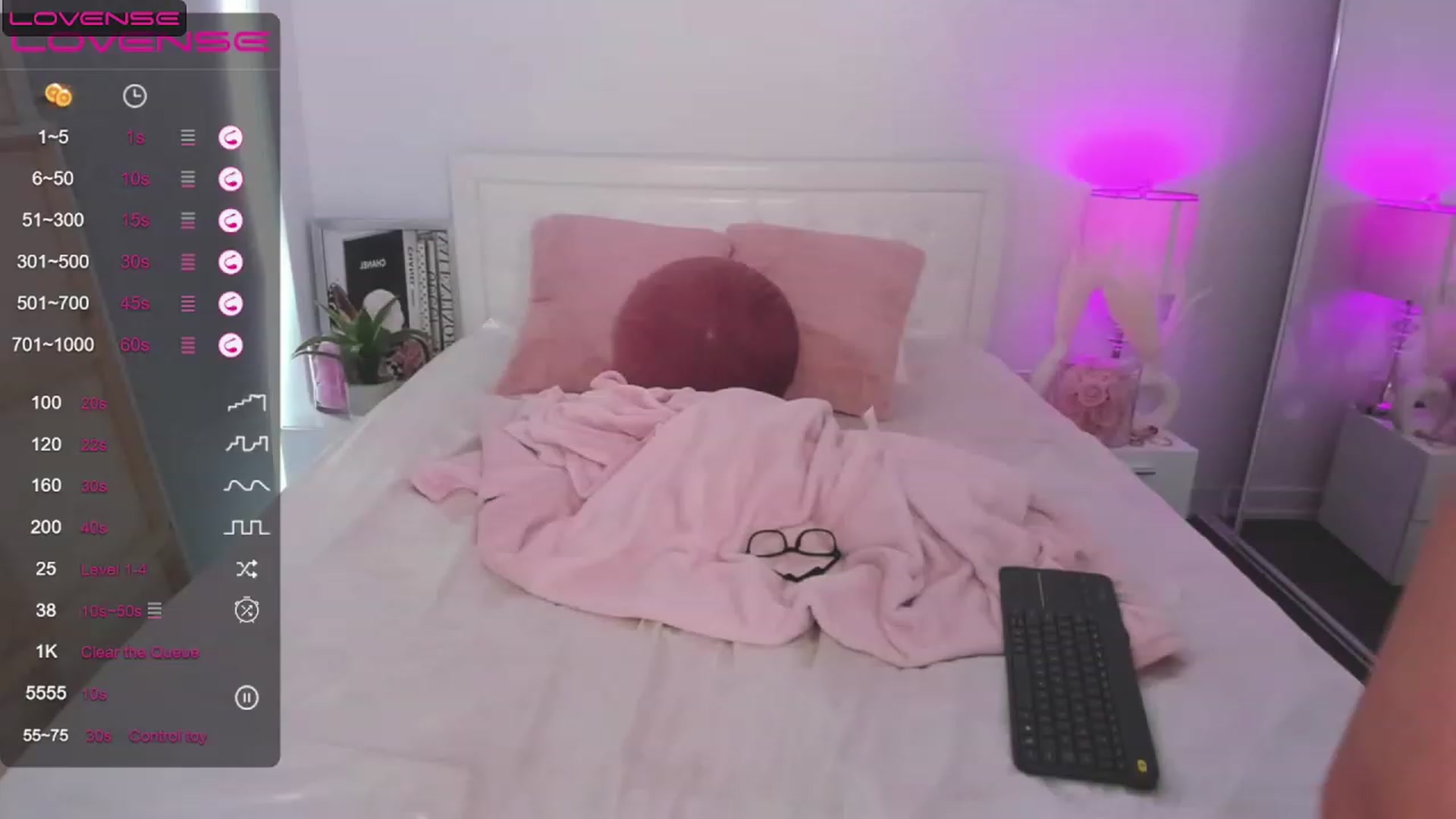 Gallery image thumbnail from Itsmisslexi's myfreecams stream on, 06/07/2023, 18:24 image 2 of 20