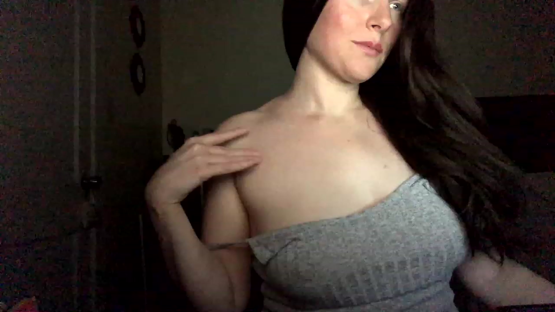 Gallery image thumbnail from IvoryGrey's myfreecams stream on, 11/29/2022, 08:02 image 16 of 20