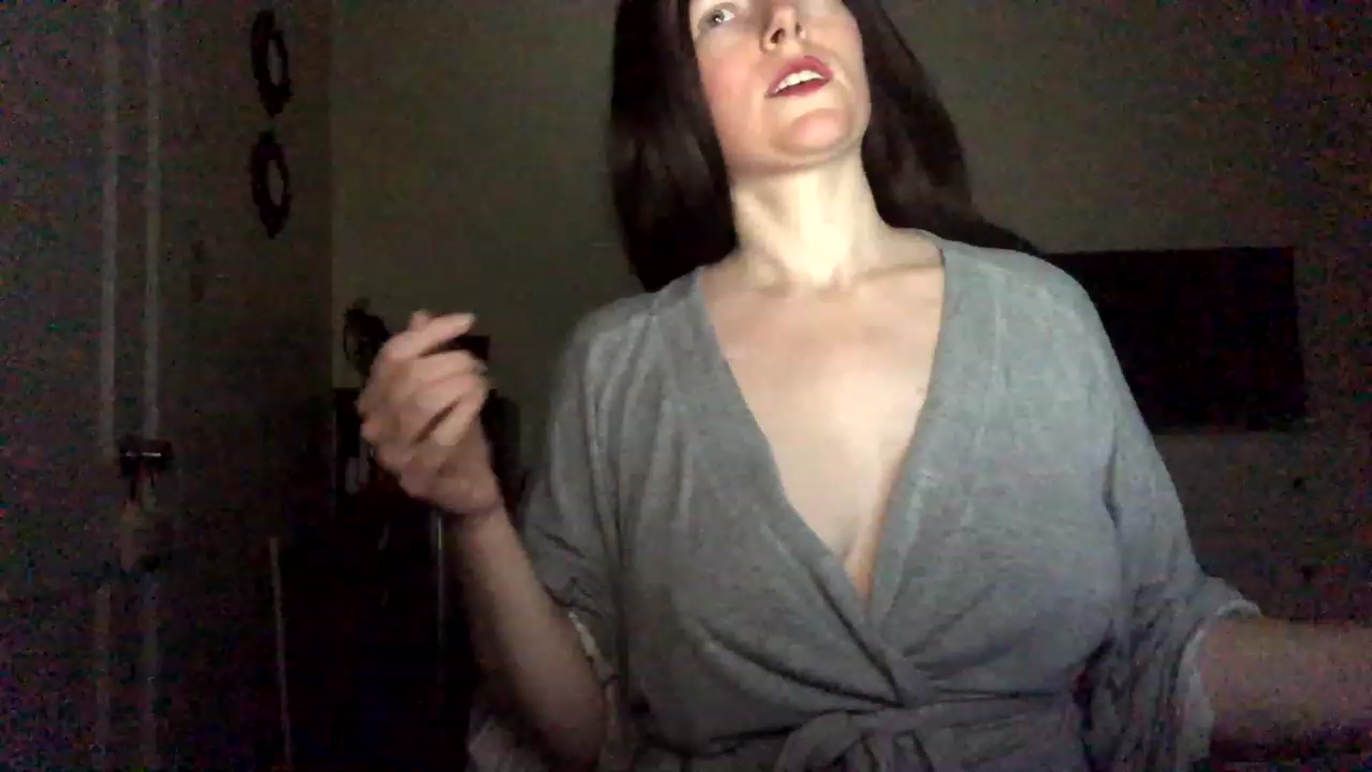 Gallery image thumbnail from IvoryGrey's myfreecams stream on, 12/02/2022, 09:10 image 6 of 20