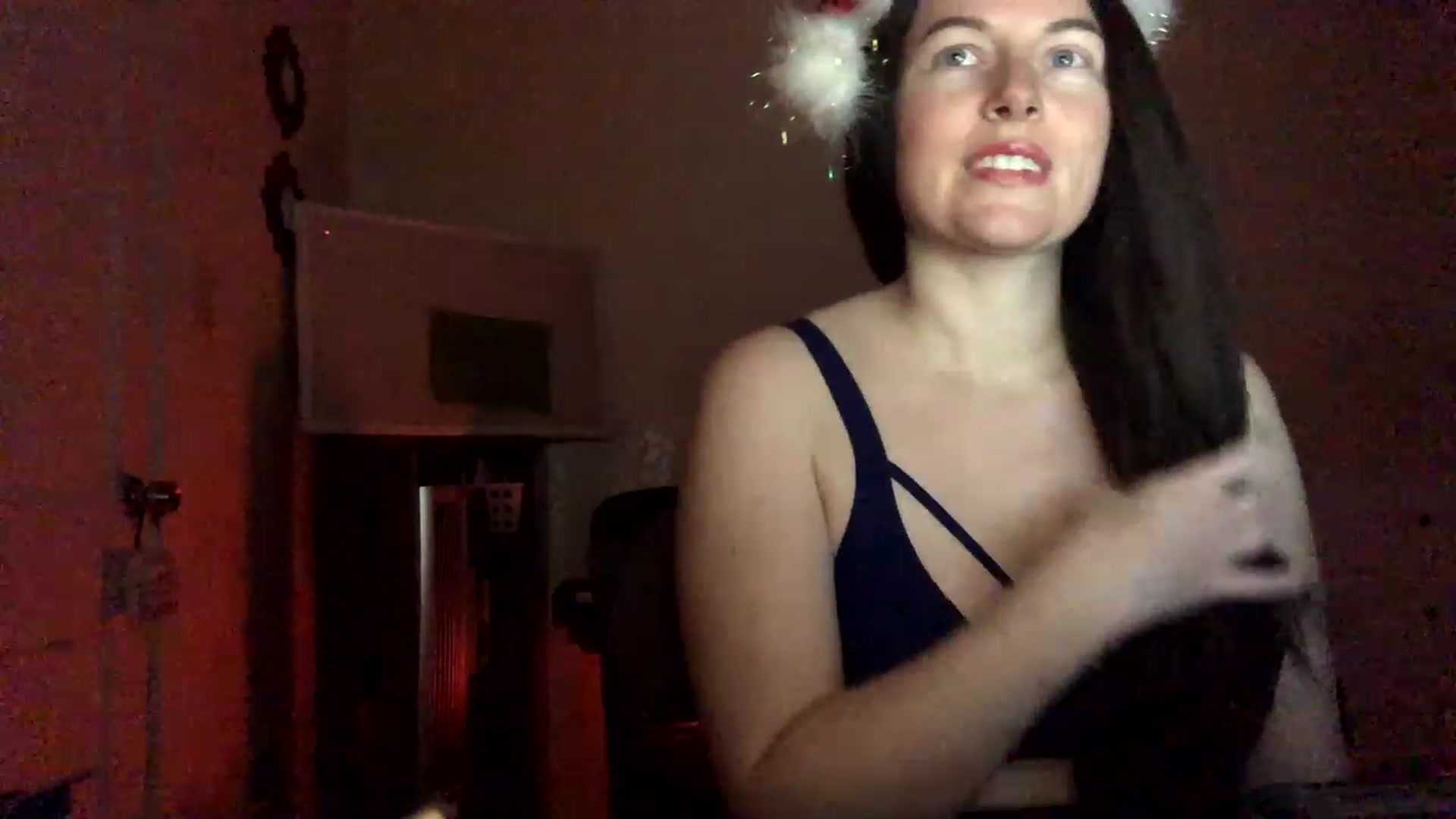 Gallery image thumbnail from IvoryGrey's myfreecams stream on, 12/26/2022, 07:15 image 16 of 20