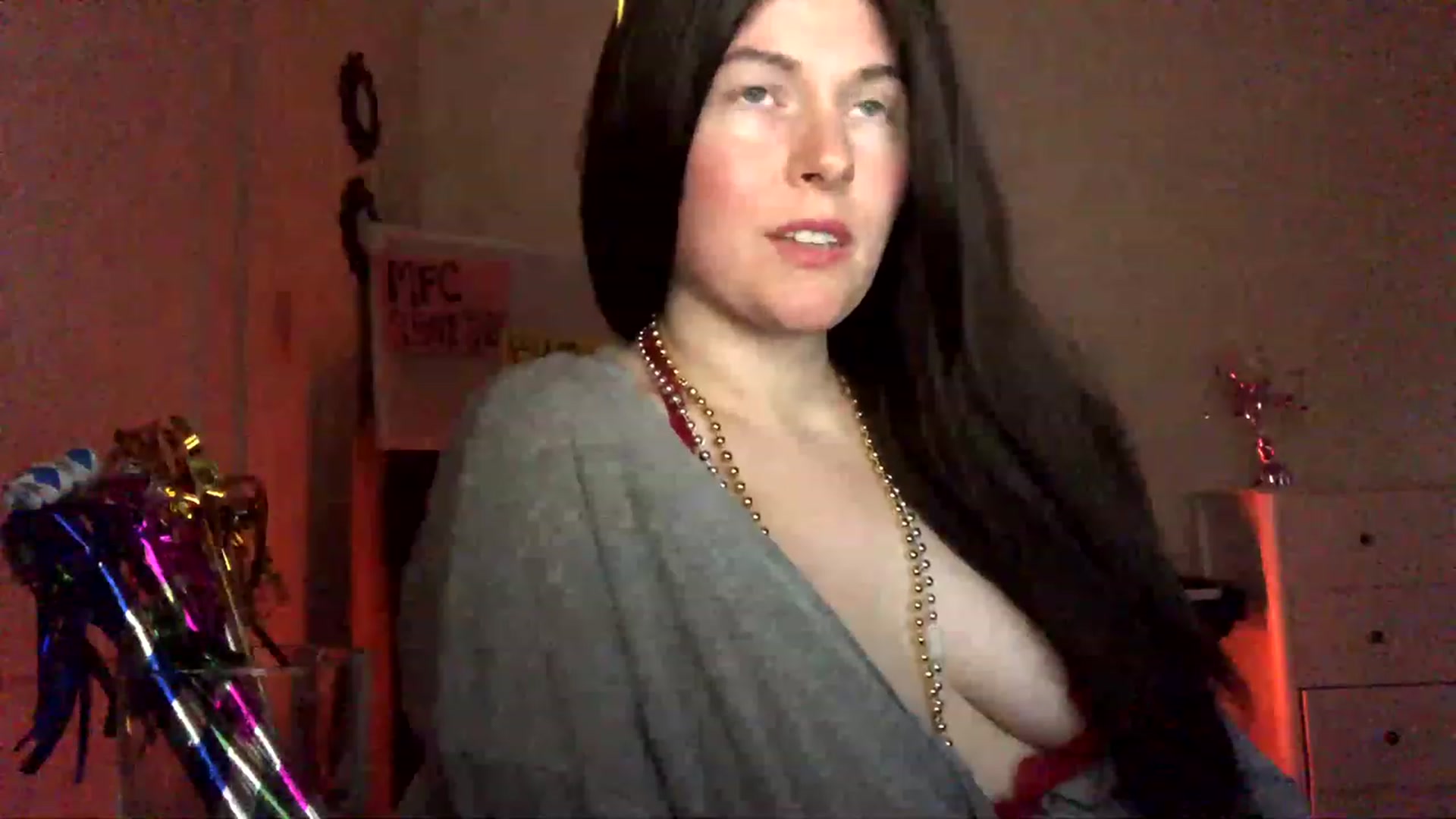 Gallery image thumbnail from IvoryGrey's myfreecams stream on, 12/31/2022, 22:13 image 12 of 20