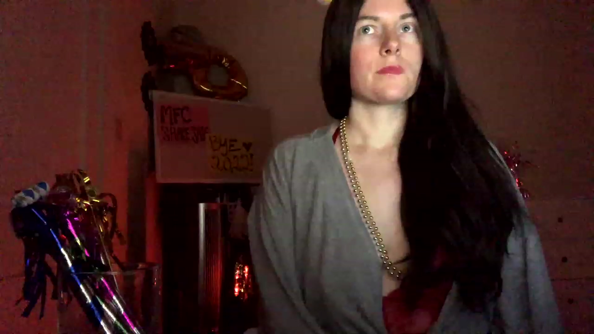 Gallery image thumbnail from IvoryGrey's myfreecams stream on, 12/31/2022, 23:43 image 5 of 20