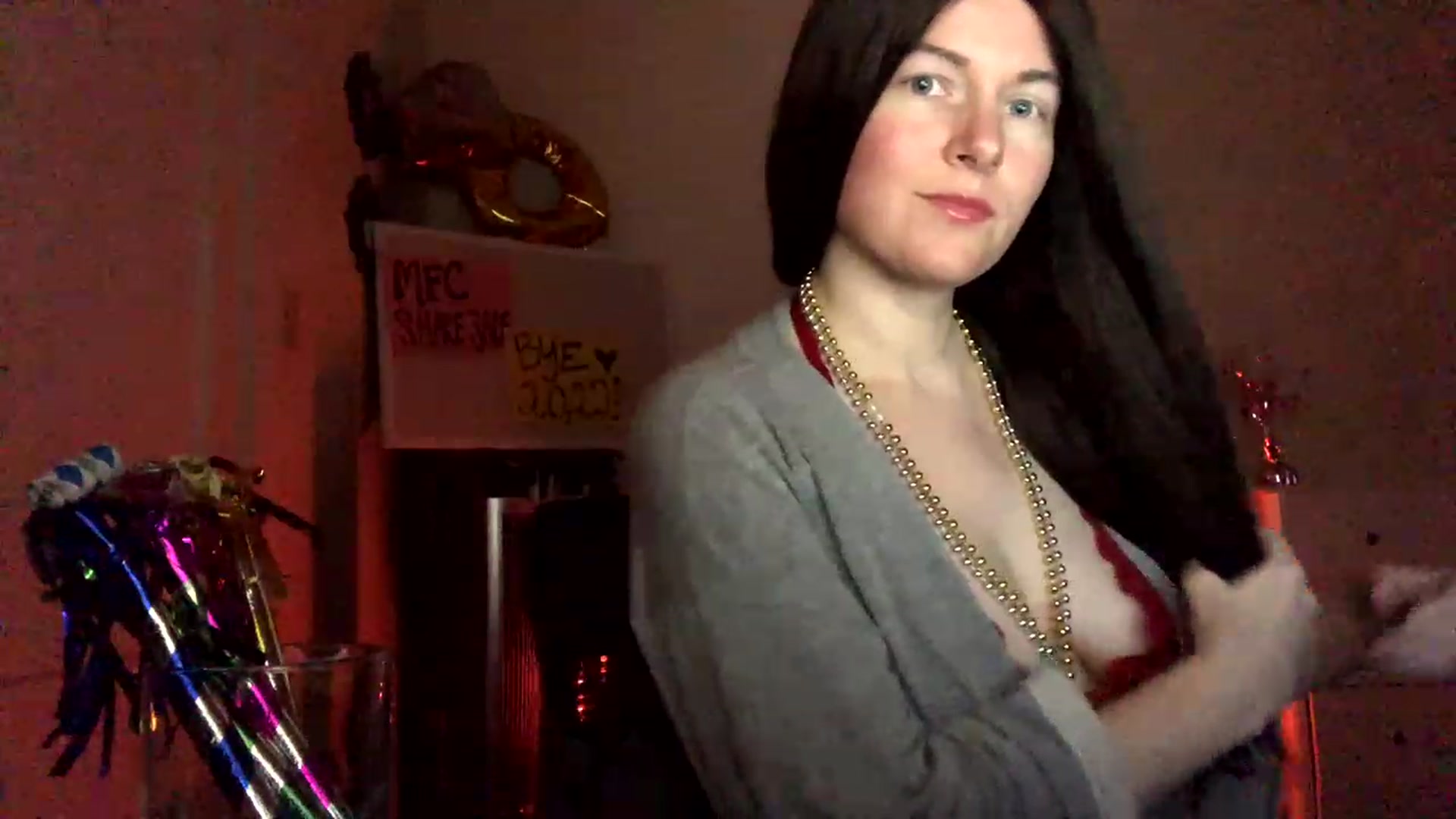 Gallery image thumbnail from IvoryGrey's myfreecams stream on, 12/31/2022, 23:43 image 8 of 20
