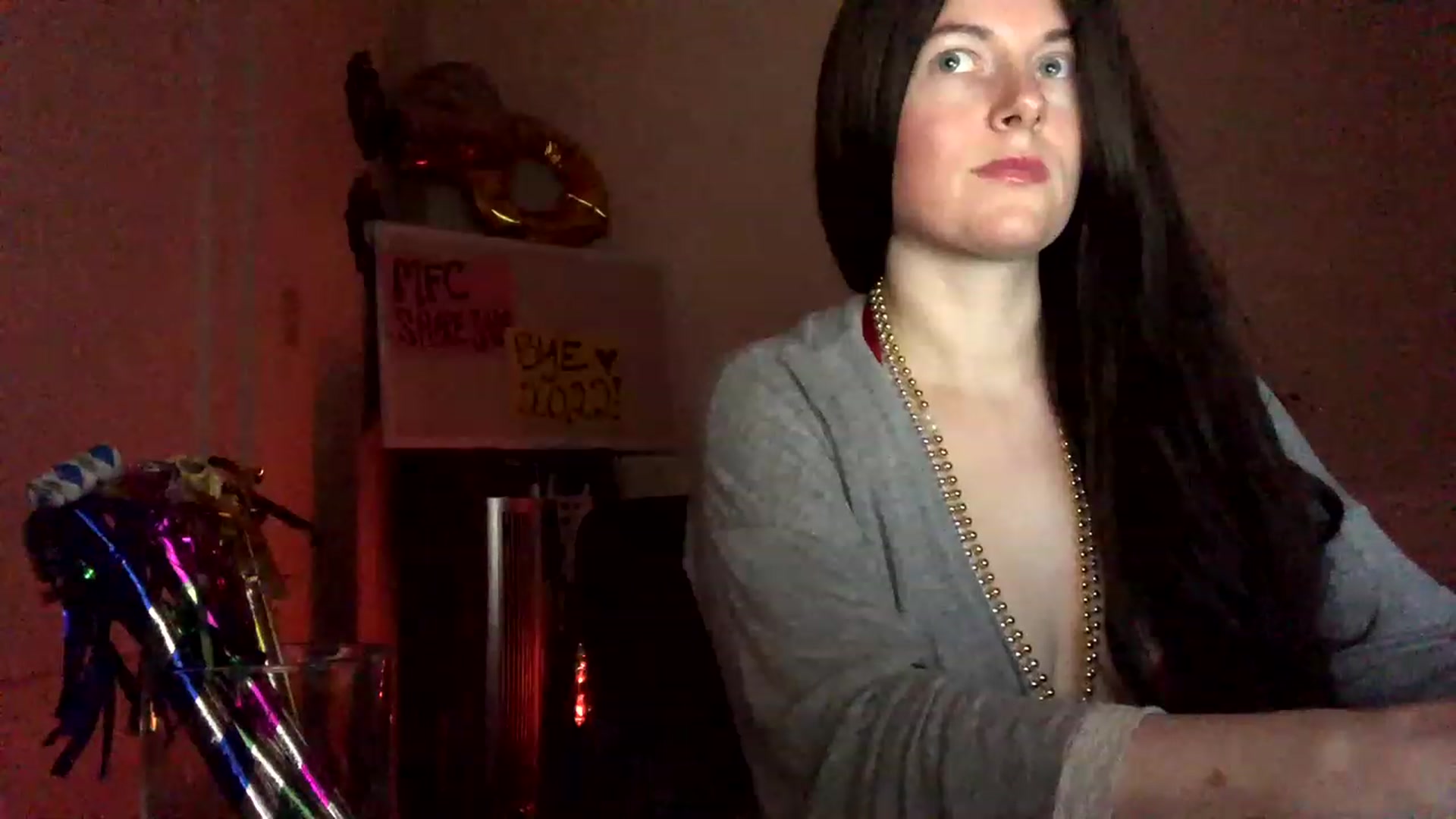 Gallery image thumbnail from IvoryGrey's myfreecams stream on, 12/31/2022, 23:43 image 12 of 20