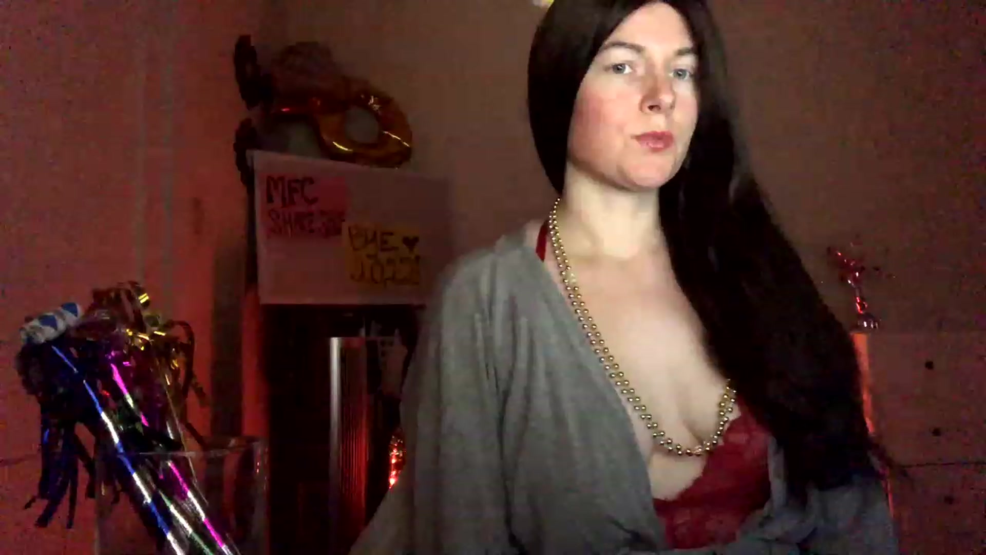 Gallery image thumbnail from IvoryGrey's myfreecams stream on, 12/31/2022, 23:43 image 4 of 20