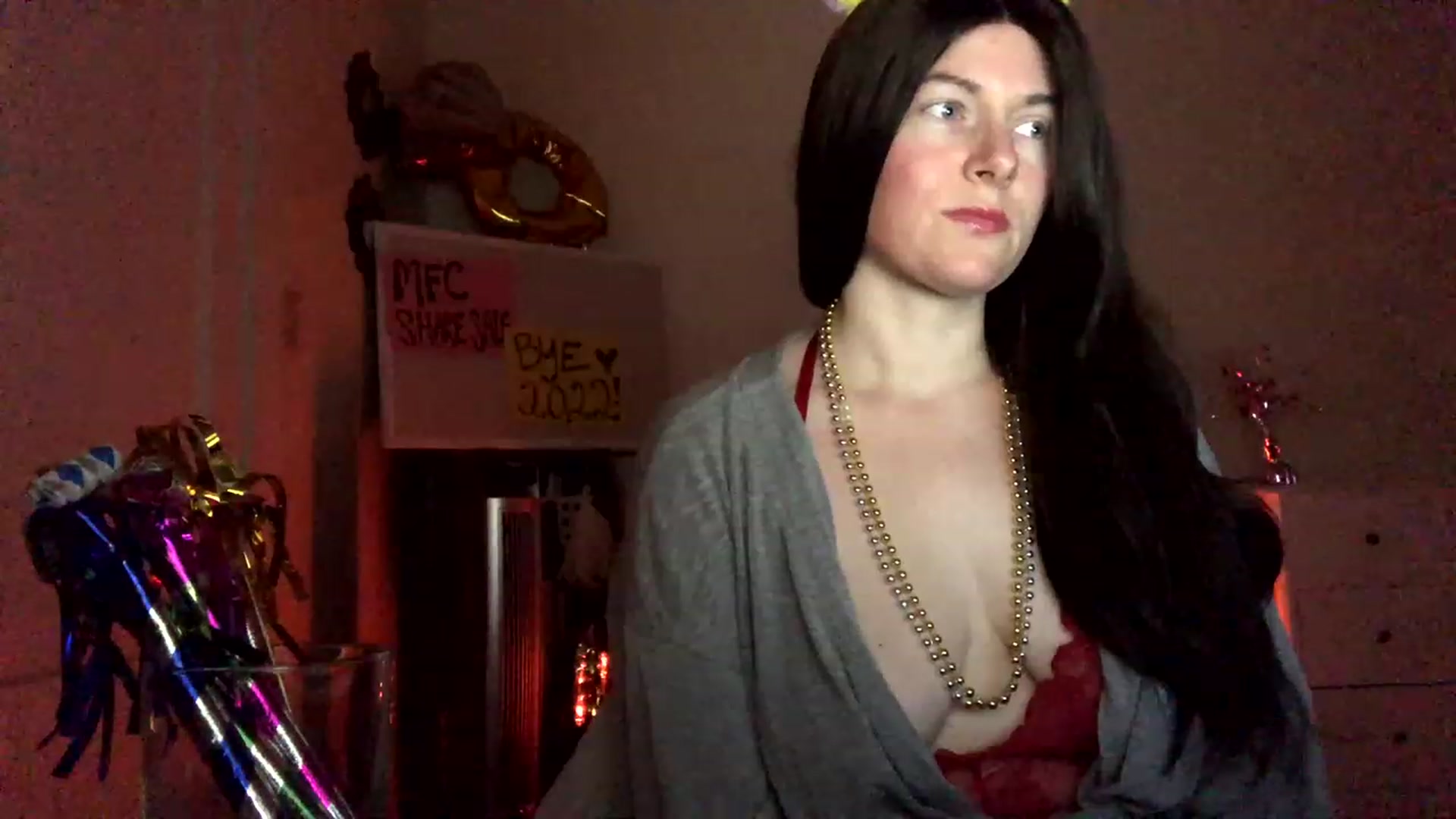 Gallery image thumbnail from IvoryGrey's myfreecams stream on, 12/31/2022, 23:43 image 3 of 20