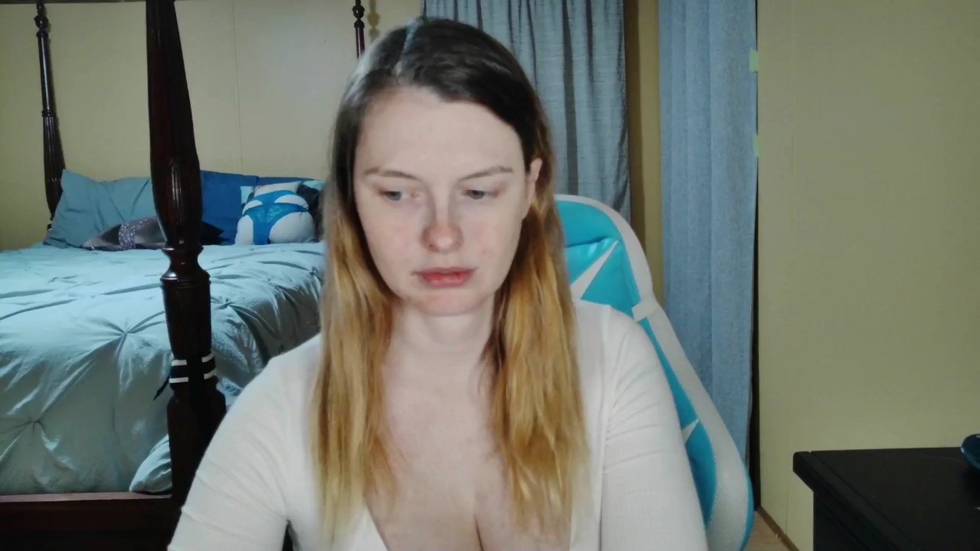 Gallery image thumbnail from Ivorysunday's myfreecams stream on, 02/19/2026, 24:45 image 18 of 20