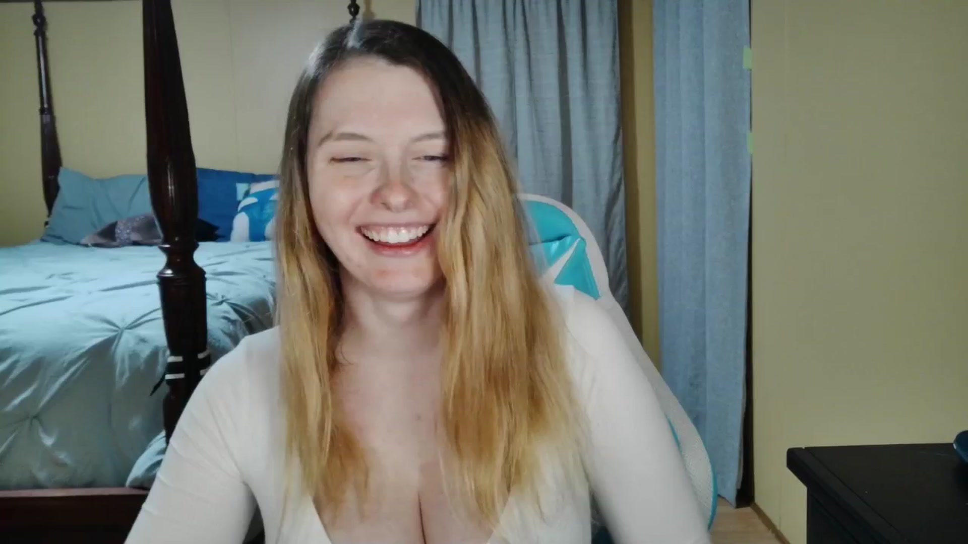 Gallery image thumbnail from Ivorysunday's myfreecams stream on, 02/19/2026, 24:45 image 19 of 20