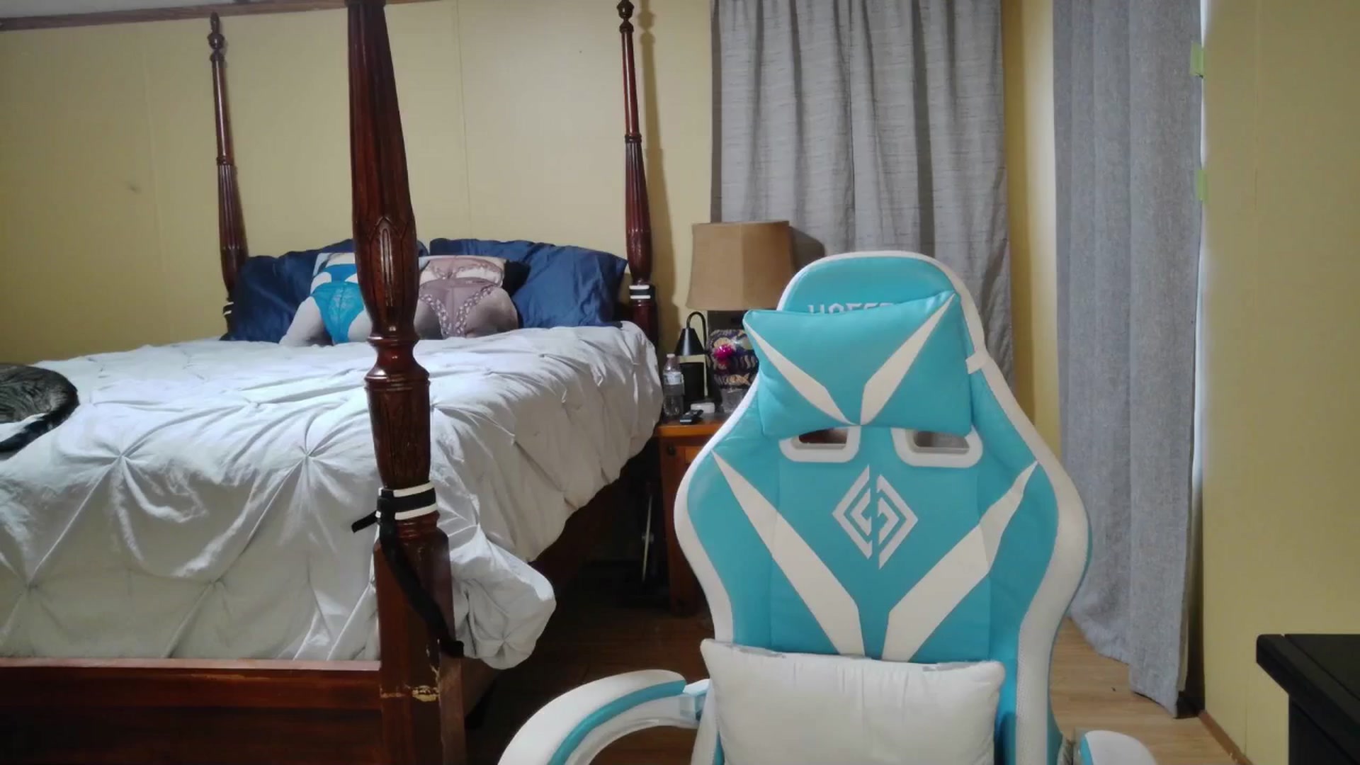 Gallery image thumbnail from Ivorysunday's myfreecams stream on, 02/19/2026, 16:33 image 8 of 20