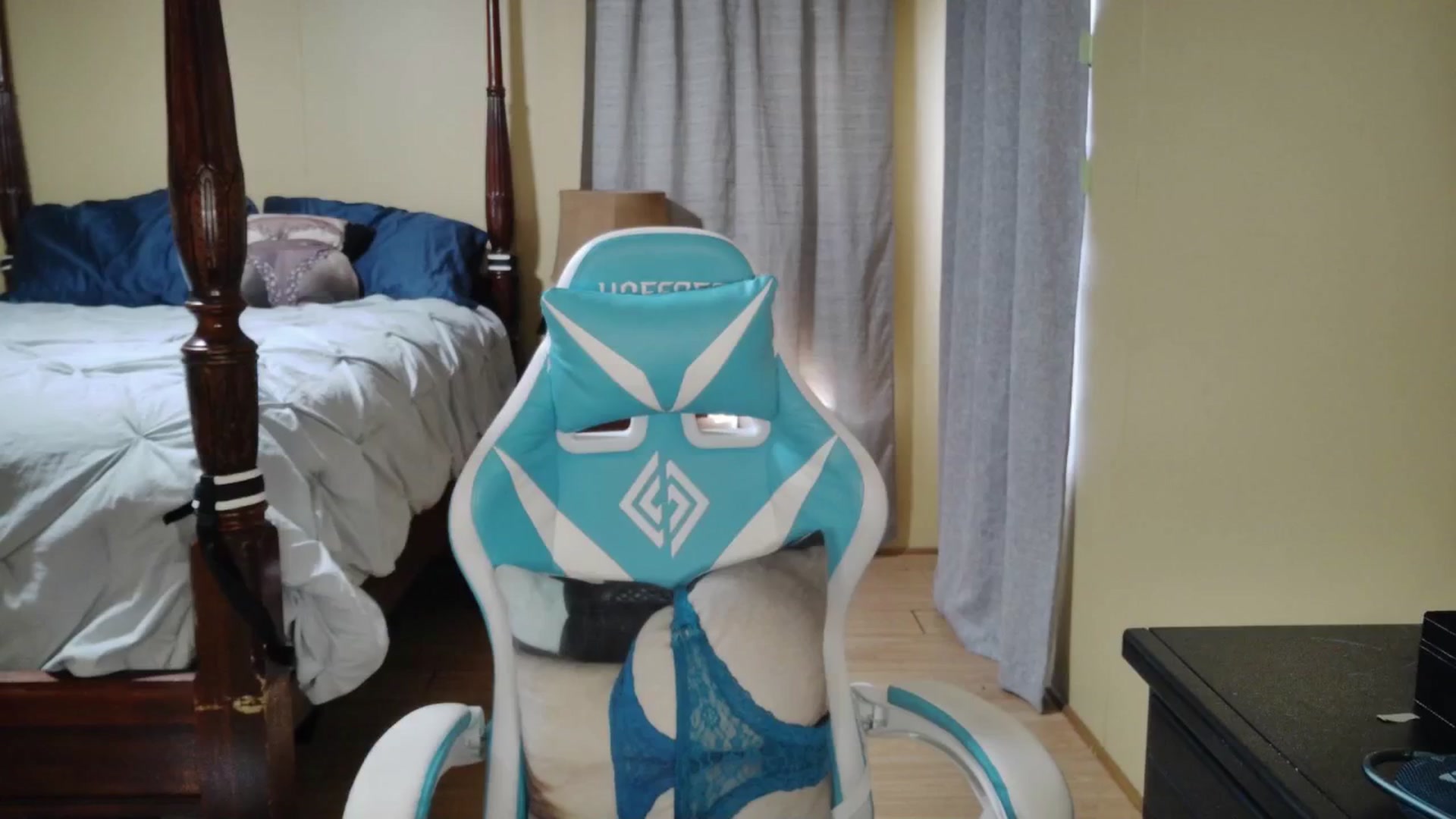 Gallery image thumbnail from Ivorysunday's myfreecams stream on, 02/19/2026, 18:22 image 1 of 20