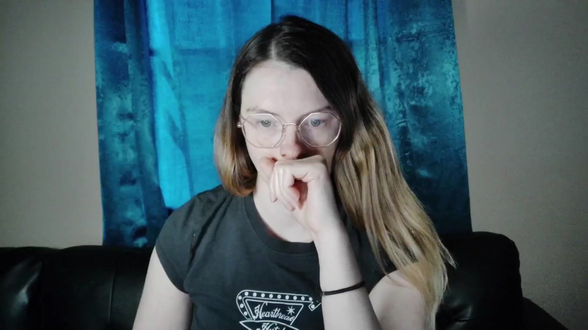 Gallery image thumbnail from Ivorysunday's myfreecams stream on, 04/07/2026, 13:42 image 18 of 20