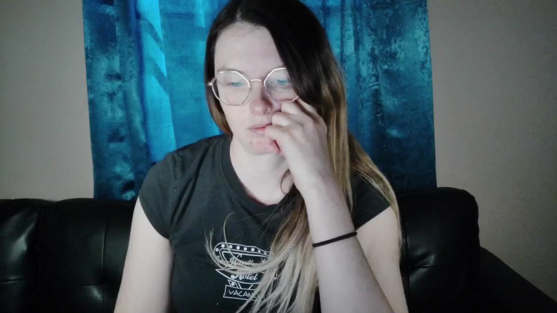 Gallery image thumbnail from Ivorysunday's myfreecams stream on, 04/07/2026, 13:42 image 7 of 20
