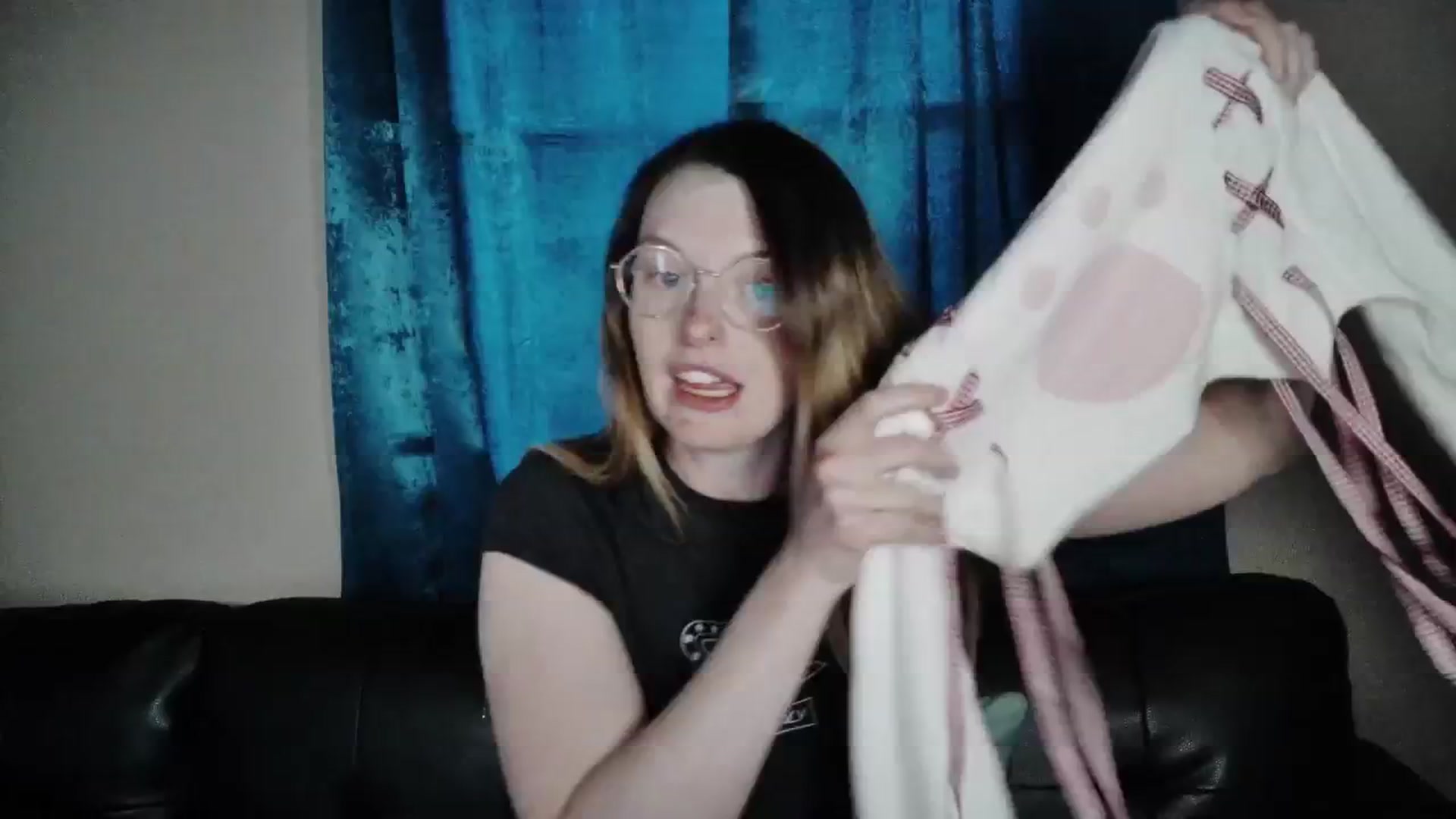 Gallery image thumbnail from Ivorysunday's myfreecams stream on, 04/07/2026, 20:49 image 7 of 20