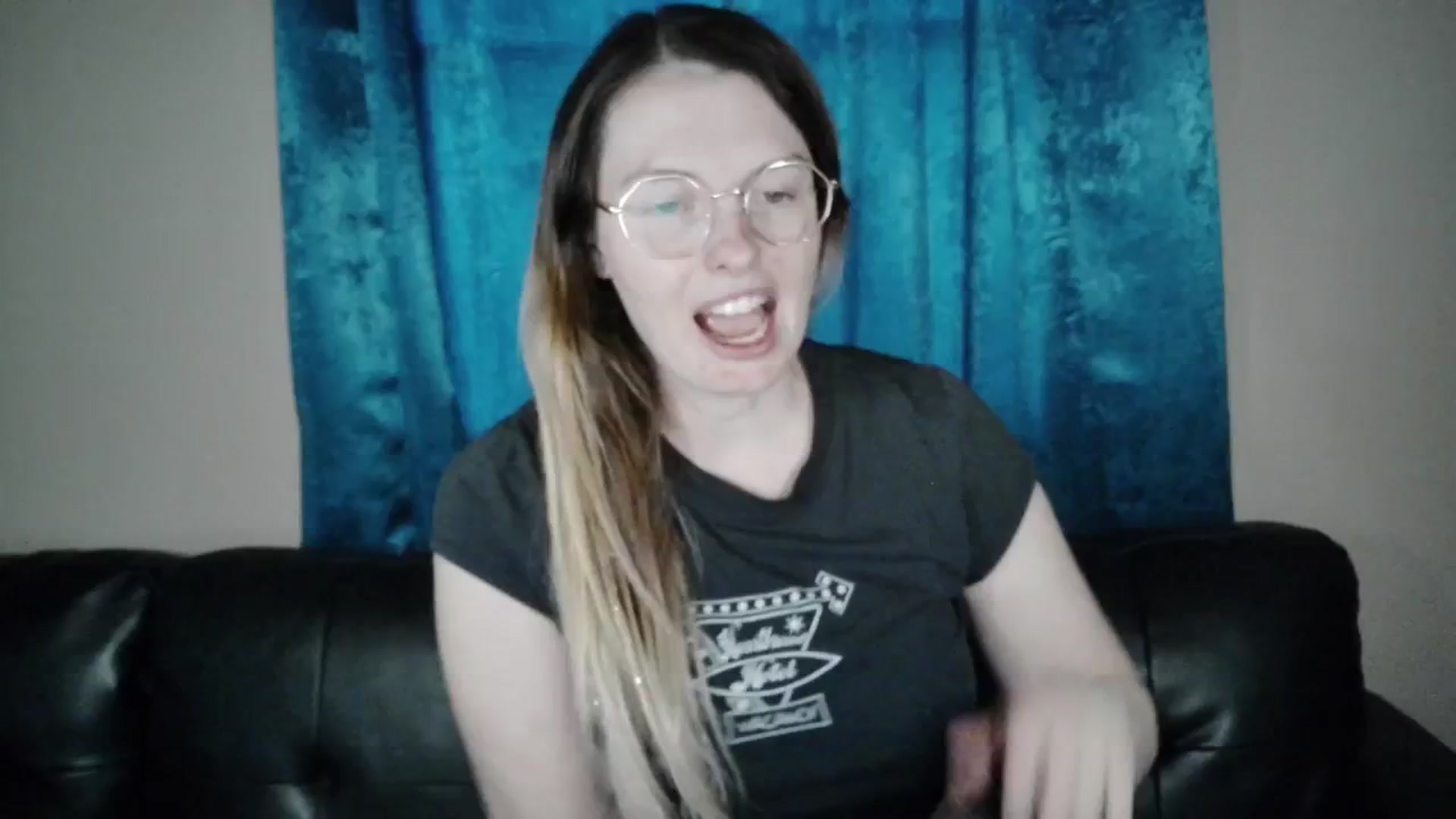 Gallery image thumbnail from Ivorysunday's myfreecams stream on, 04/07/2026, 20:49 image 4 of 20