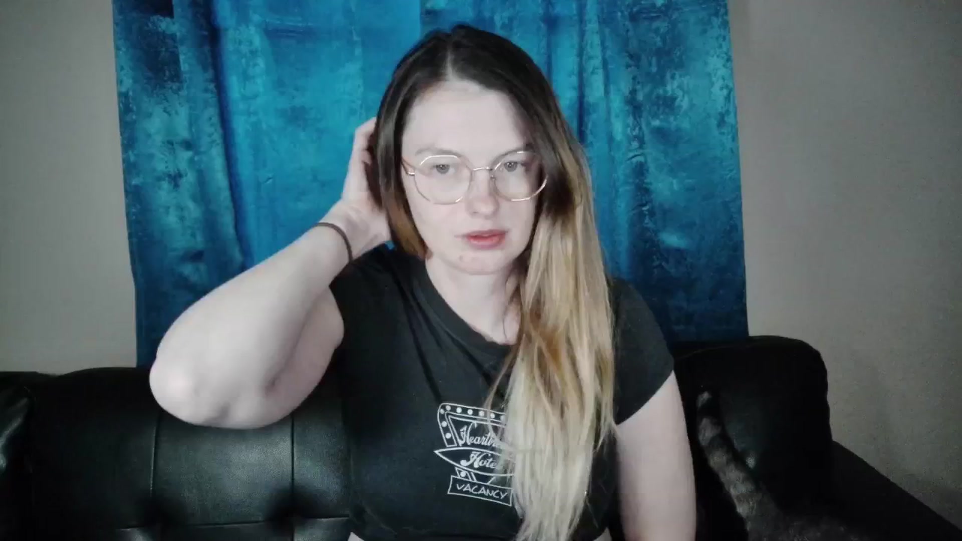 Gallery image thumbnail from Ivorysunday's myfreecams stream on, 04/07/2026, 20:49 image 1 of 20