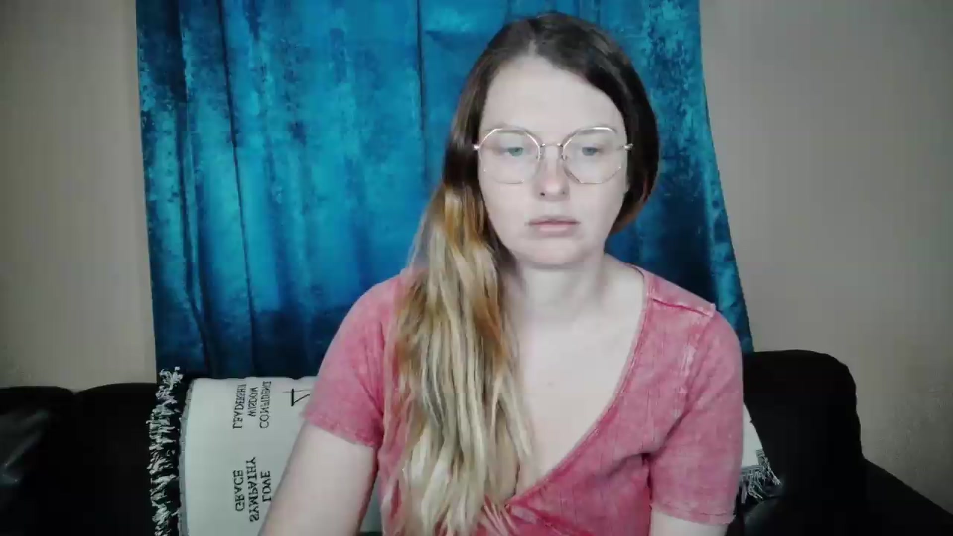 Gallery image thumbnail from Ivorysunday's myfreecams stream on, 05/12/2026, 17:27 image 11 of 20