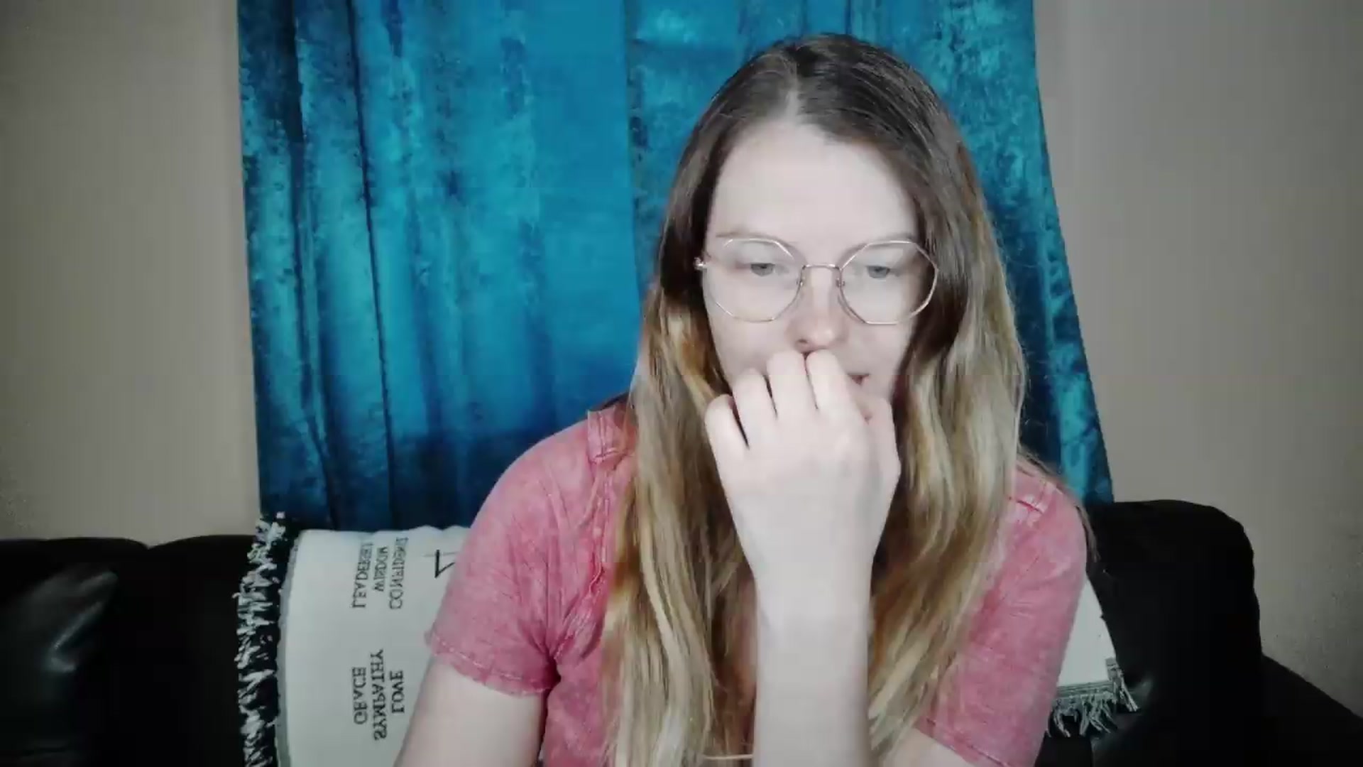 Gallery image thumbnail from Ivorysunday's myfreecams stream on, 05/12/2026, 17:27 image 5 of 20