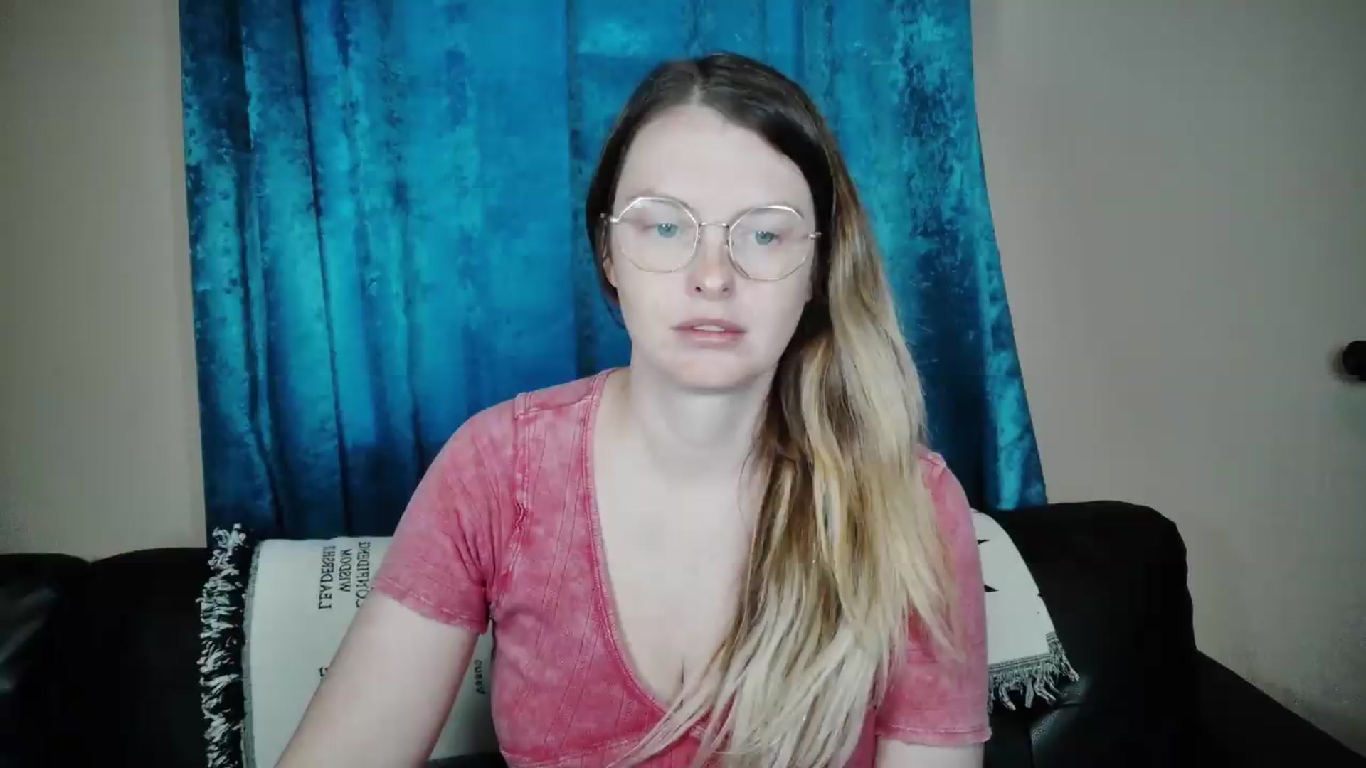 Gallery image thumbnail from Ivorysunday's myfreecams stream on, 05/12/2026, 17:27 image 18 of 20