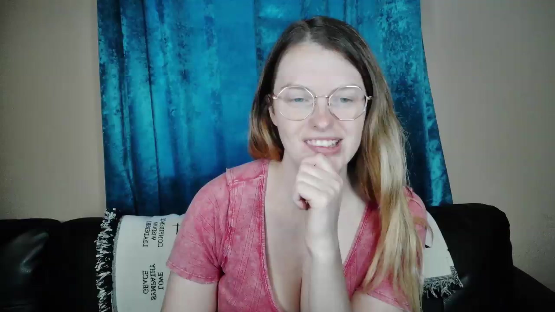 Gallery image thumbnail from Ivorysunday's myfreecams stream on, 05/12/2026, 17:27 image 4 of 20