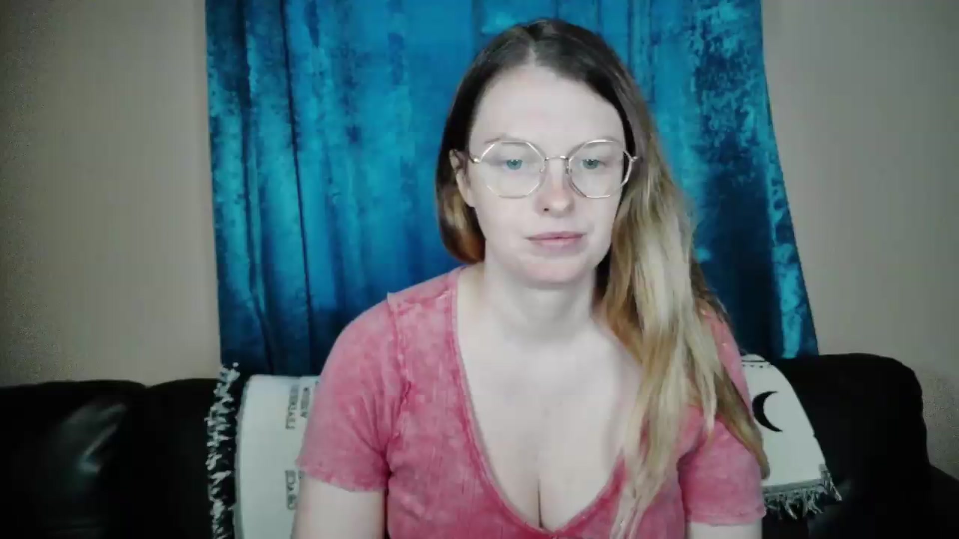 Gallery image thumbnail from Ivorysunday's myfreecams stream on, 05/12/2026, 17:27 image 1 of 20