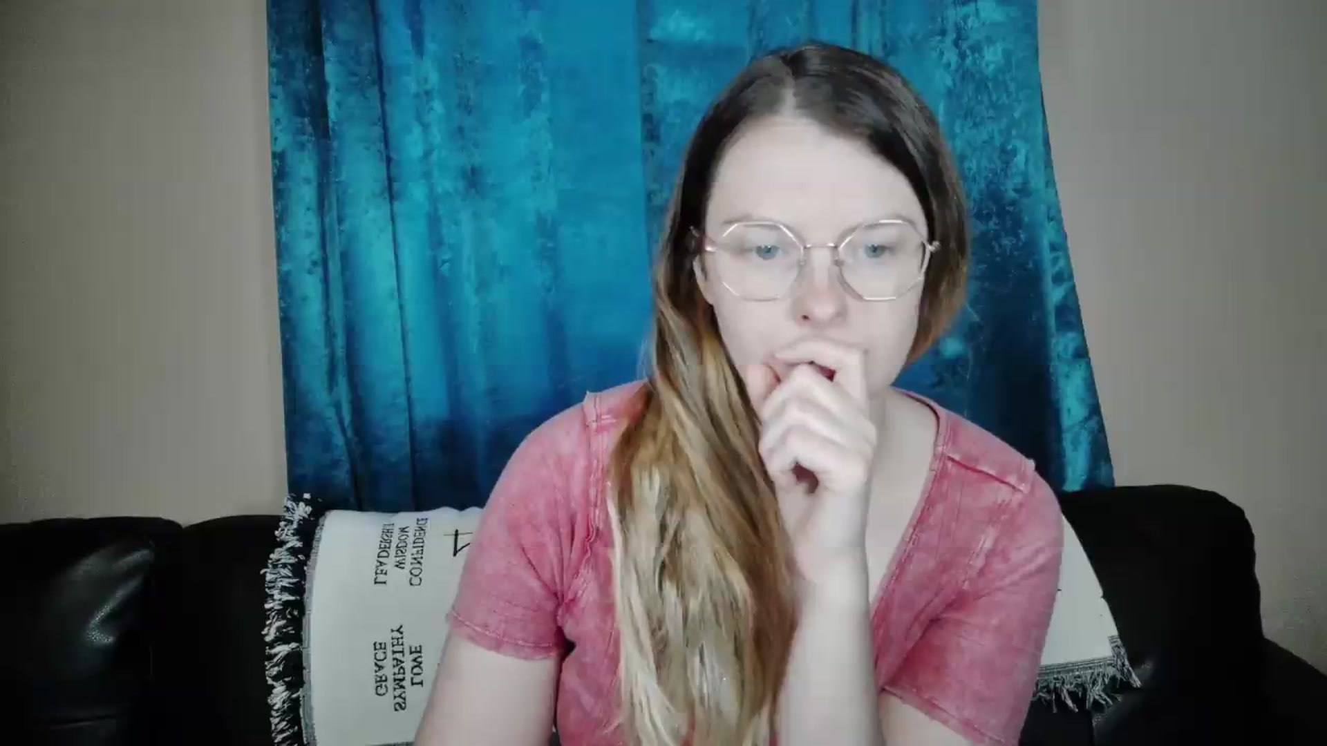 Gallery image thumbnail from Ivorysunday's myfreecams stream on, 05/12/2026, 17:27 image 3 of 20