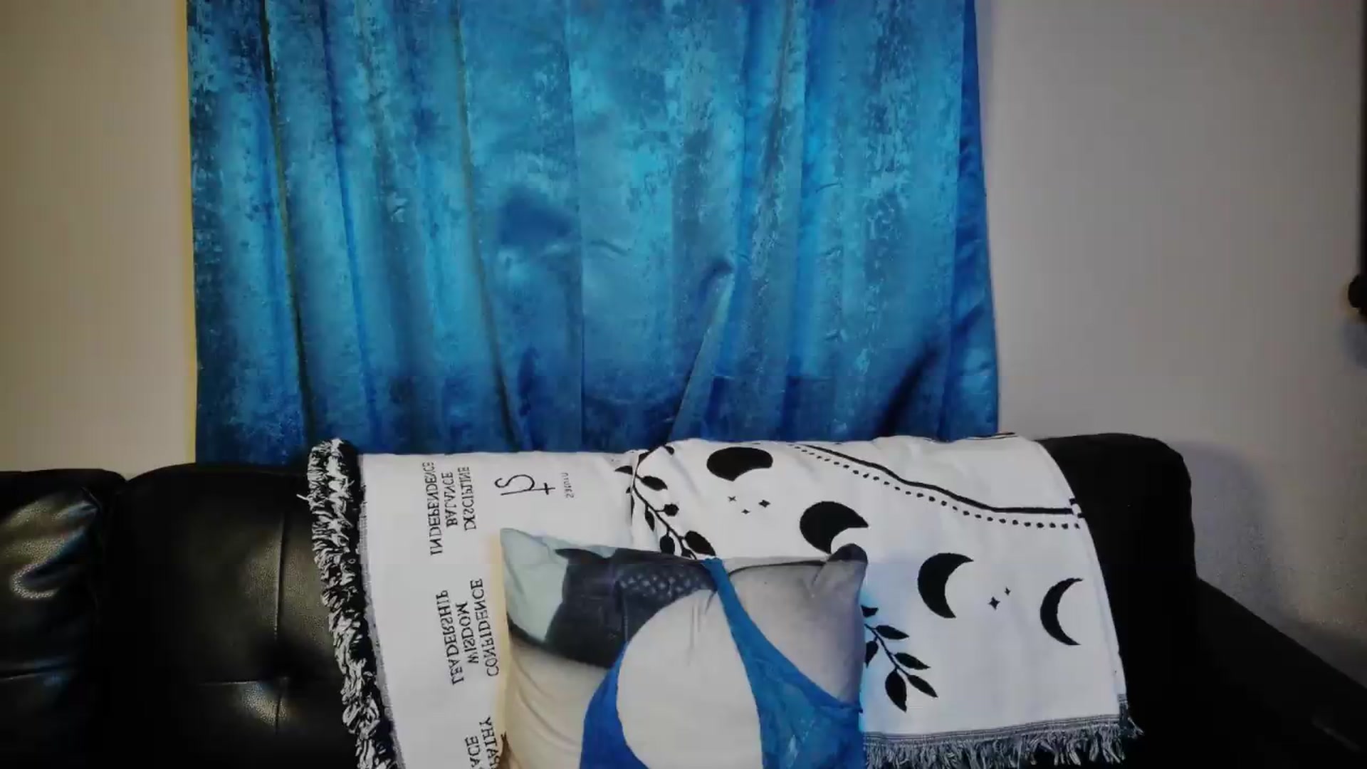 Gallery image thumbnail from Ivorysunday's myfreecams stream on, 05/13/2026, 17:50 image 3 of 20