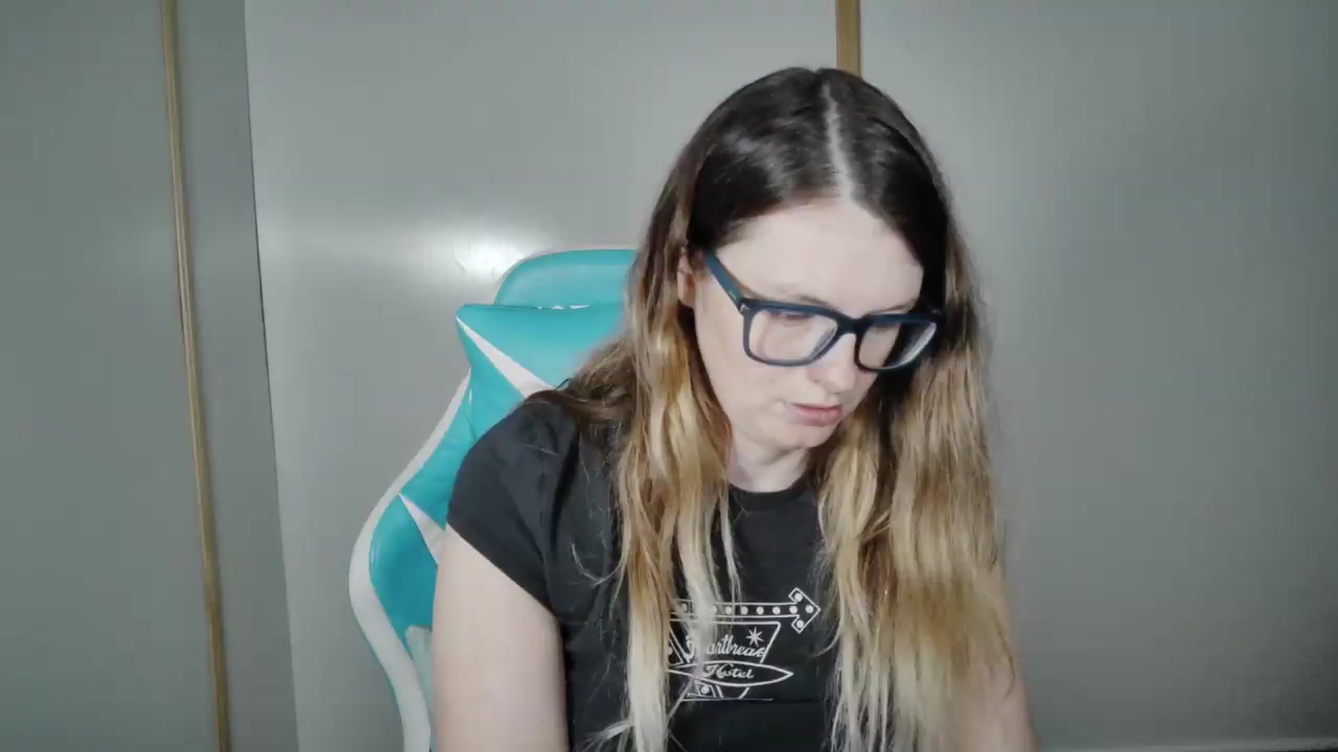 Gallery image thumbnail from Ivorysunday's myfreecams stream on, 06/22/2026, 01:56 image 19 of 20