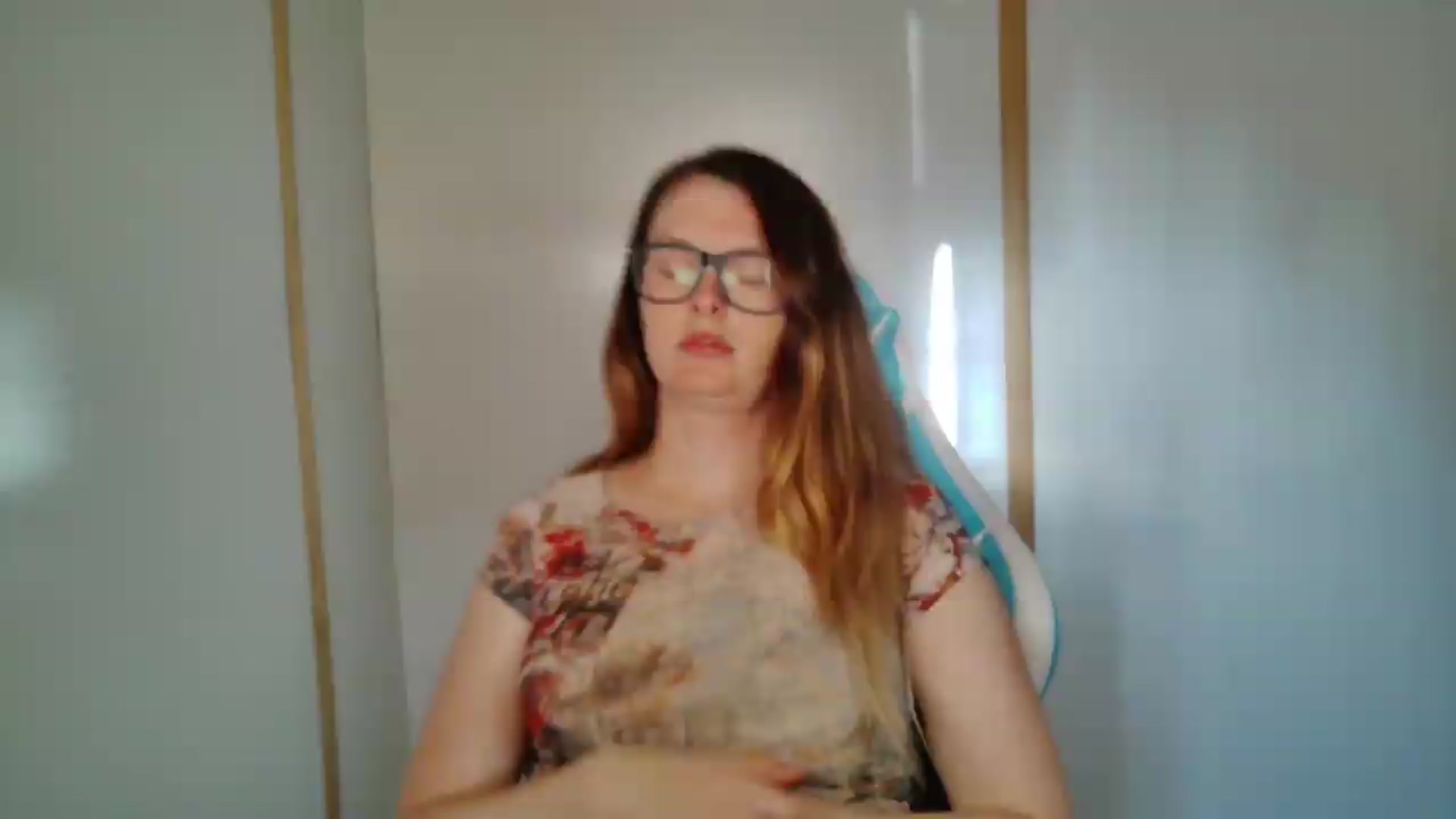 Gallery image thumbnail from Ivorysunday's myfreecams stream on, 06/28/2026, 23:55 image 18 of 20