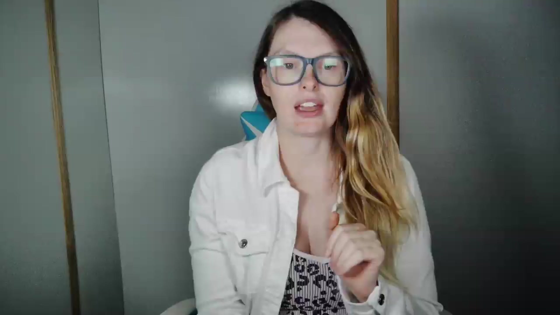 Gallery image thumbnail from Ivorysunday's myfreecams stream on, 07/04/2026, 04:00 image 17 of 20