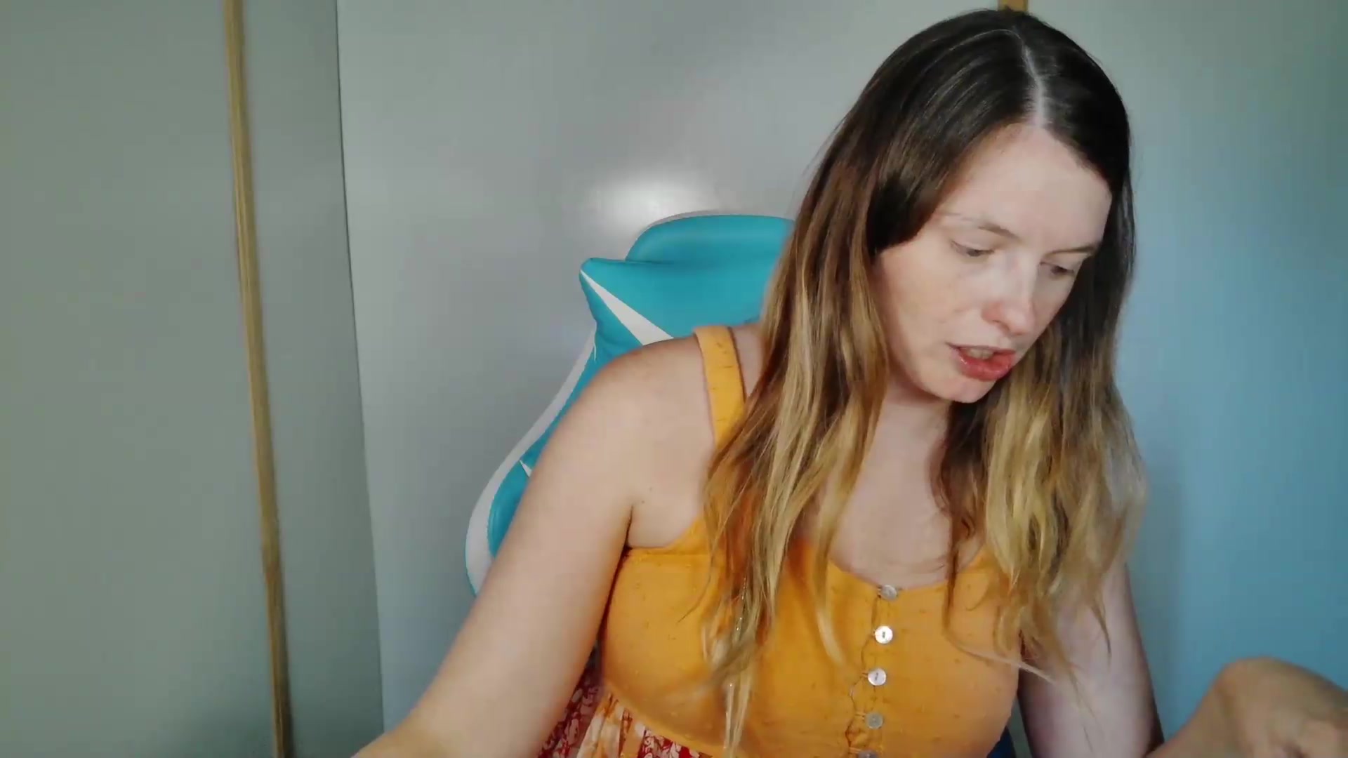 Gallery image thumbnail from Ivorysunday's myfreecams stream on, 08/04/2026, 20:58 image 15 of 20