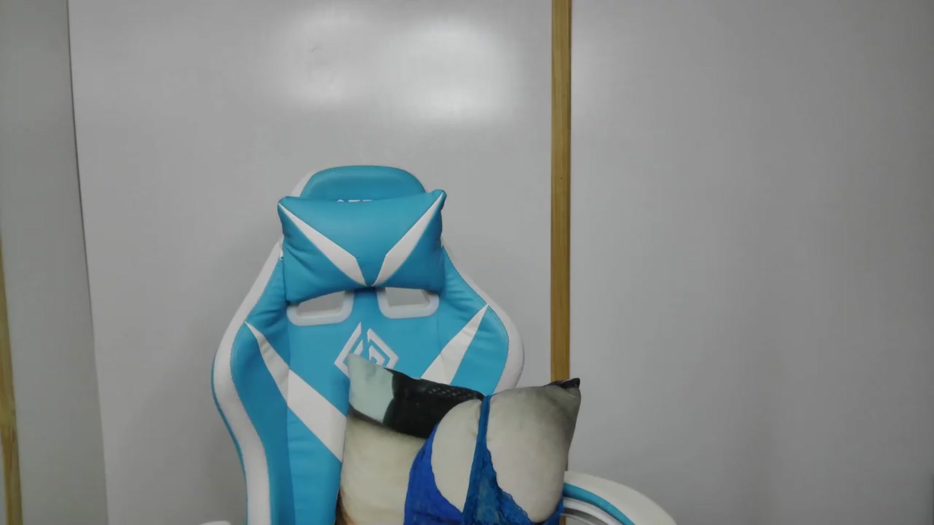 Gallery image thumbnail from Ivorysunday's myfreecams stream on, 08/10/2026, 23:41 image 20 of 20