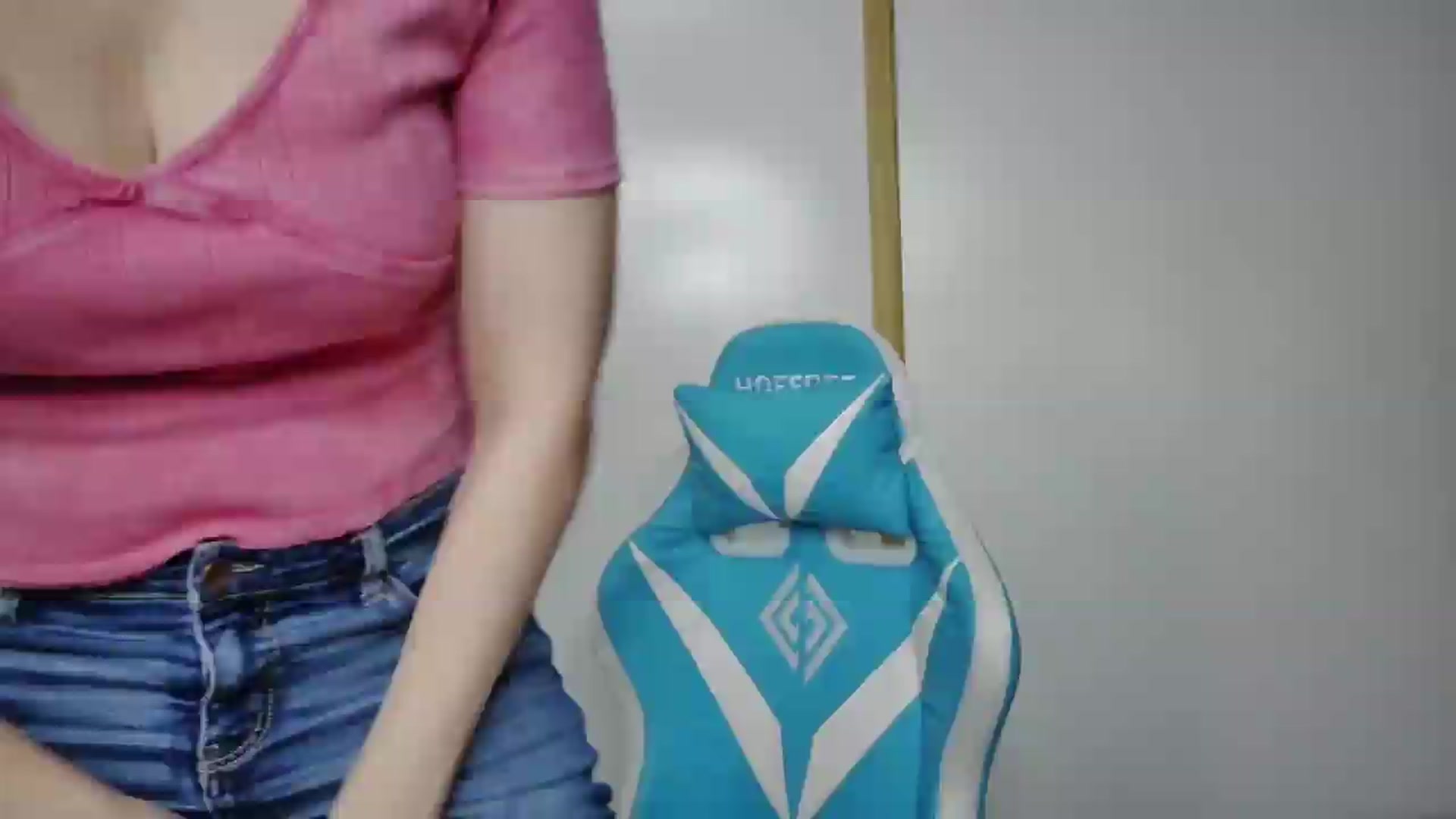 Gallery image thumbnail from Ivorysunday's myfreecams stream on, 08/14/2026, 24:15 image 14 of 20