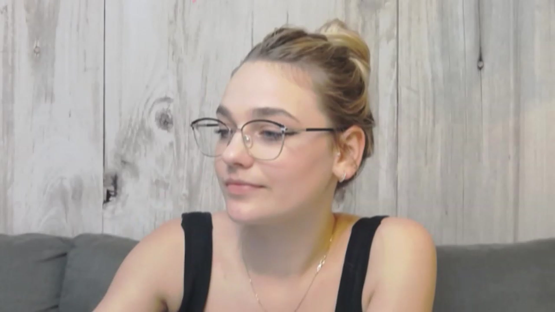 Gallery image thumbnail from IvyBabby's myfreecams stream on, 11/16/2022, 18:32 image 11 of 20