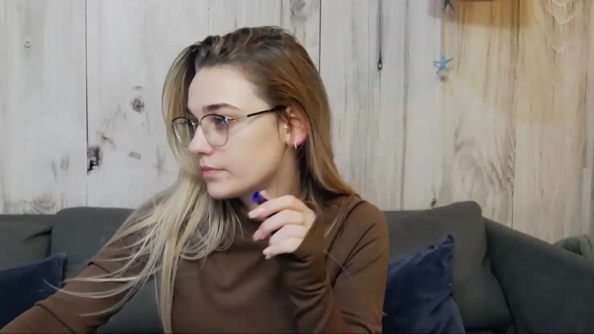Gallery image thumbnail from IvyBabby's myfreecams stream on, 12/10/2022, 20:20 image 7 of 20