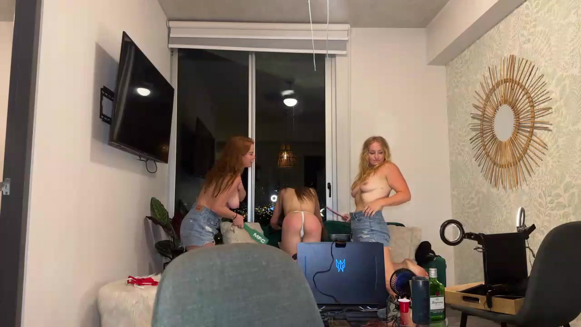 Gallery image thumbnail from IvyGrace's myfreecams stream on, 07/10/2023, 06:10 image 17 of 20