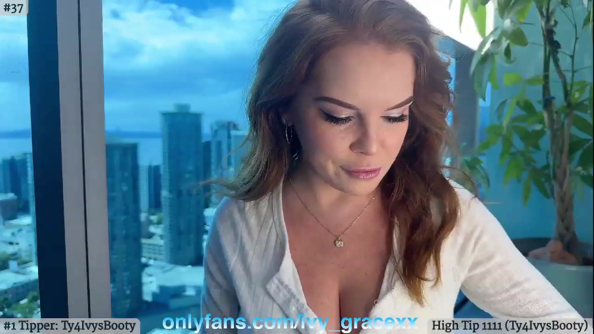 Gallery image thumbnail from IvyGrace's myfreecams stream on, 07/12/2023, 22:30 image 6 of 20