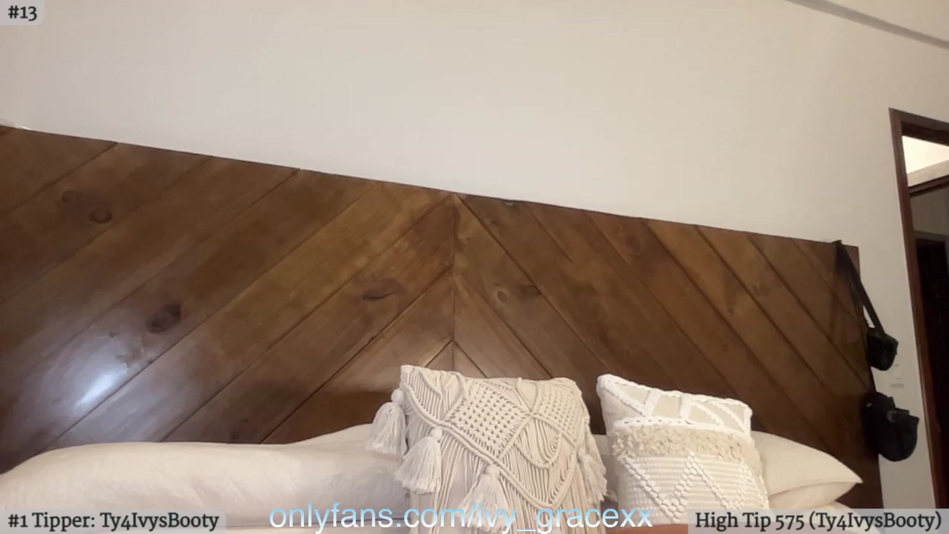 Gallery image thumbnail from IvyGrace's myfreecams stream on, 08/27/2023, 01:23 image 4 of 20