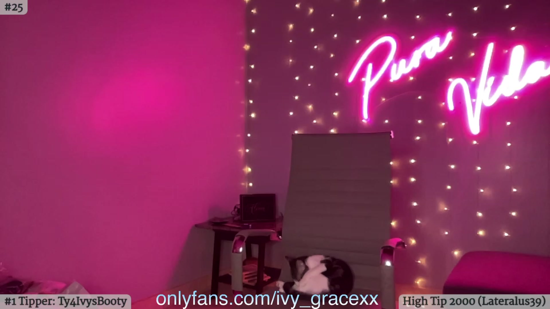 Gallery image thumbnail from IvyGrace's myfreecams stream on, 09/11/2023, 05:29 image 9 of 20