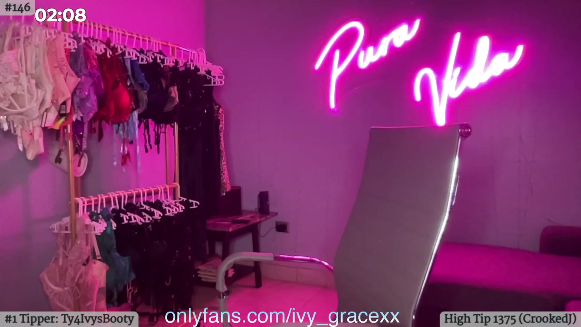 Gallery image thumbnail from IvyGrace's myfreecams stream on, 10/04/2023, 06:16 image 7 of 20